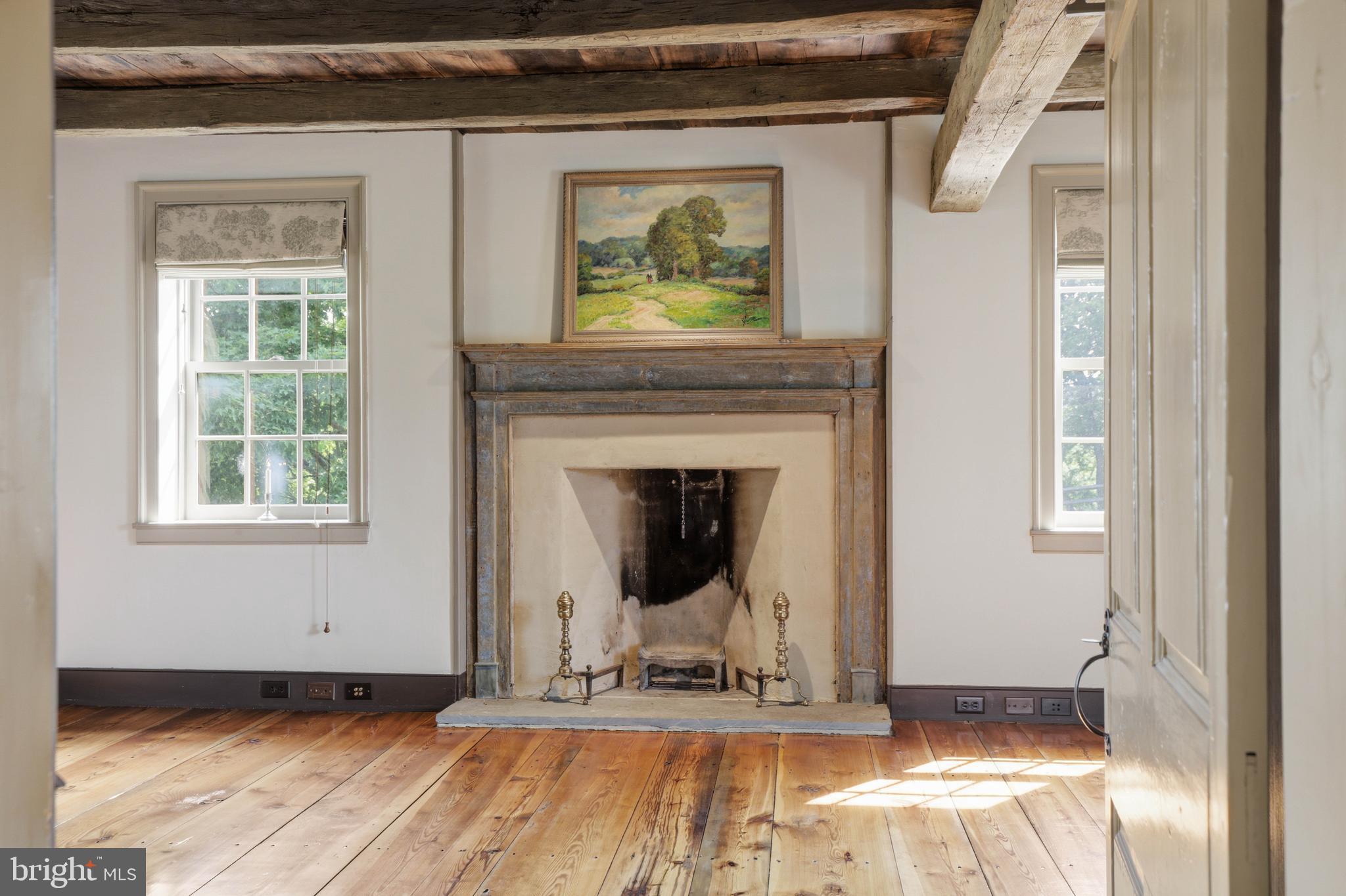 JAMESFIELD MANOR - Residential