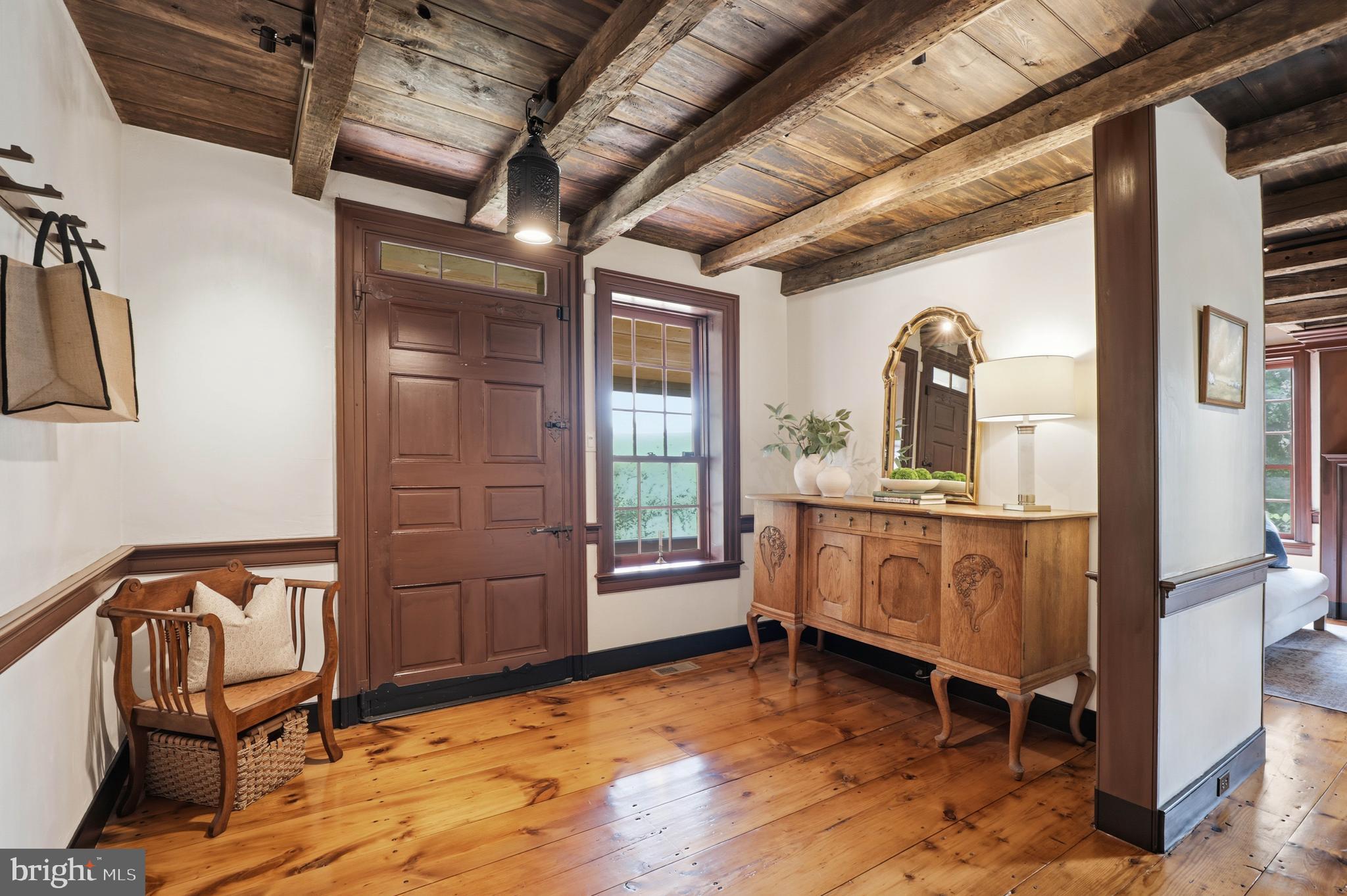 JAMESFIELD MANOR - Residential