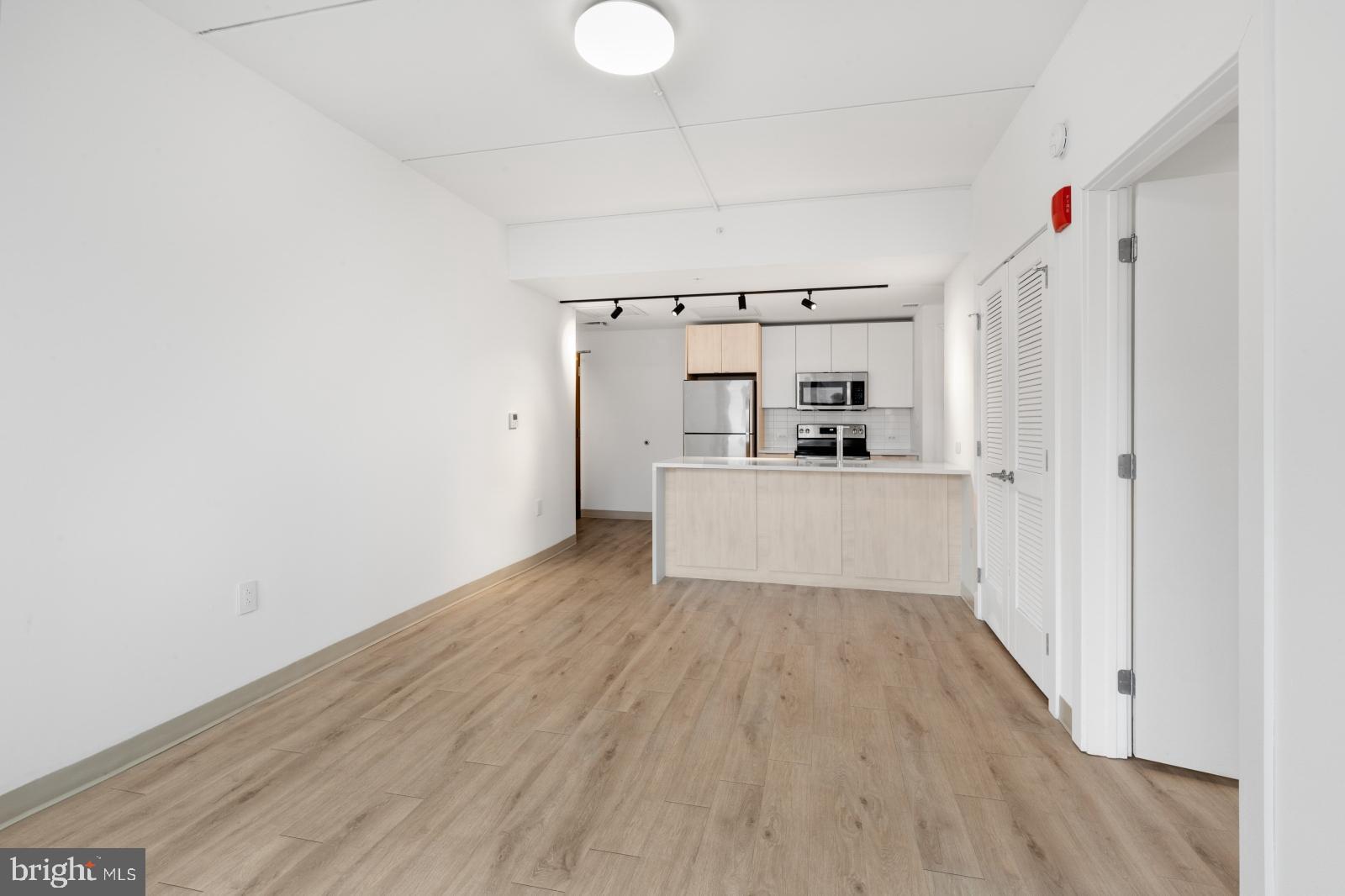 SPRING GARDEN - Residential Lease