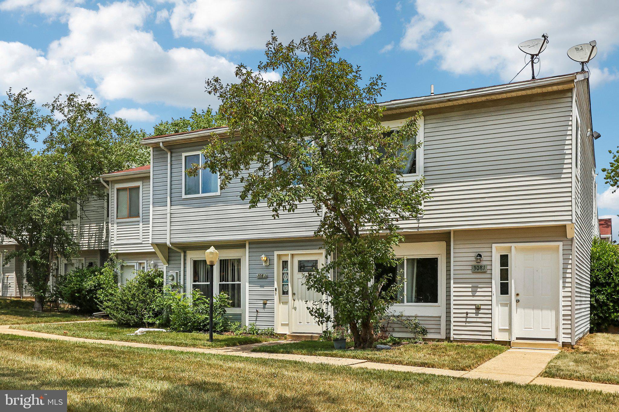 HUNTINGTON NEIGHBORHOOD - Residential