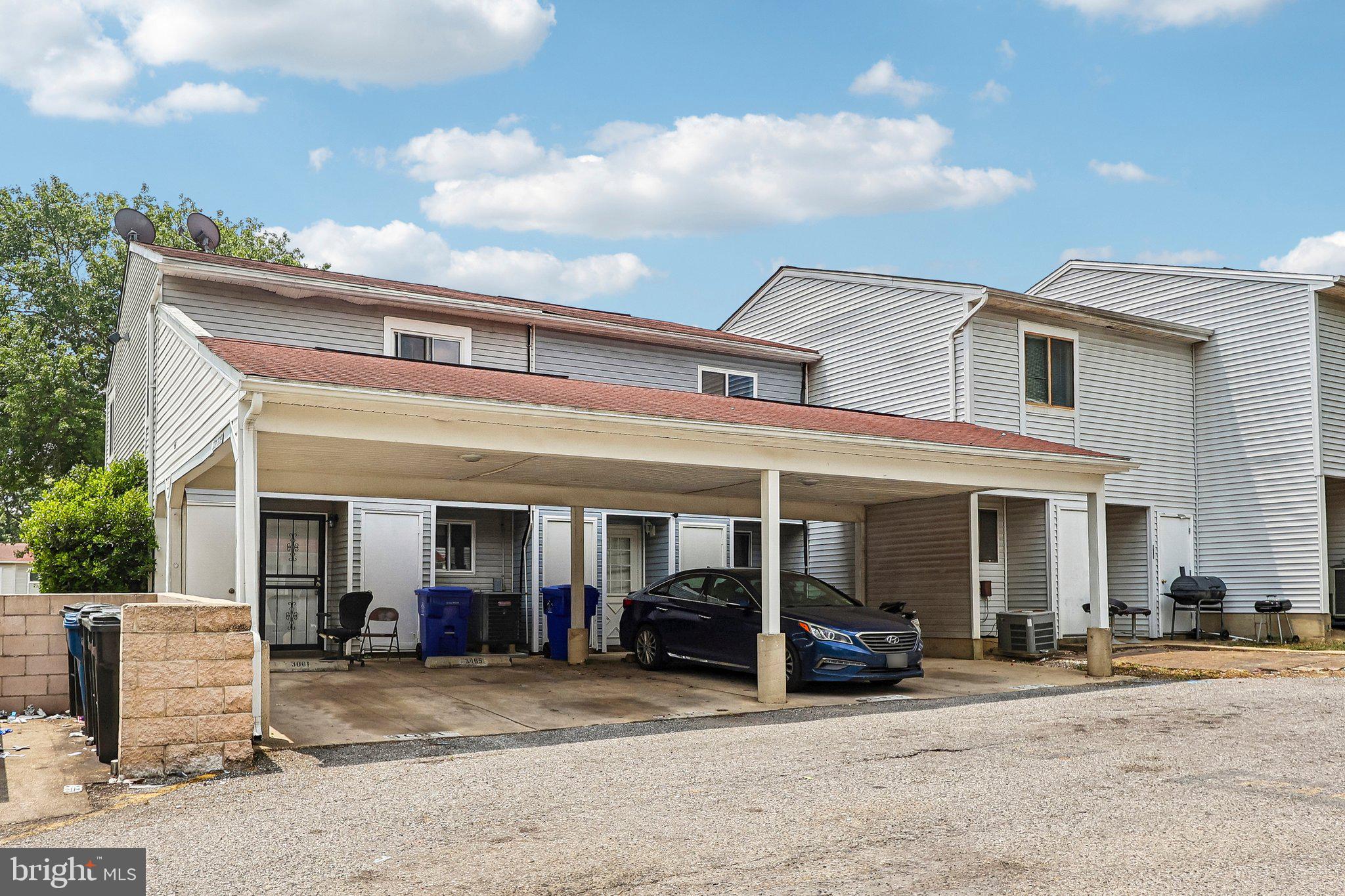 HUNTINGTON NEIGHBORHOOD - Residential