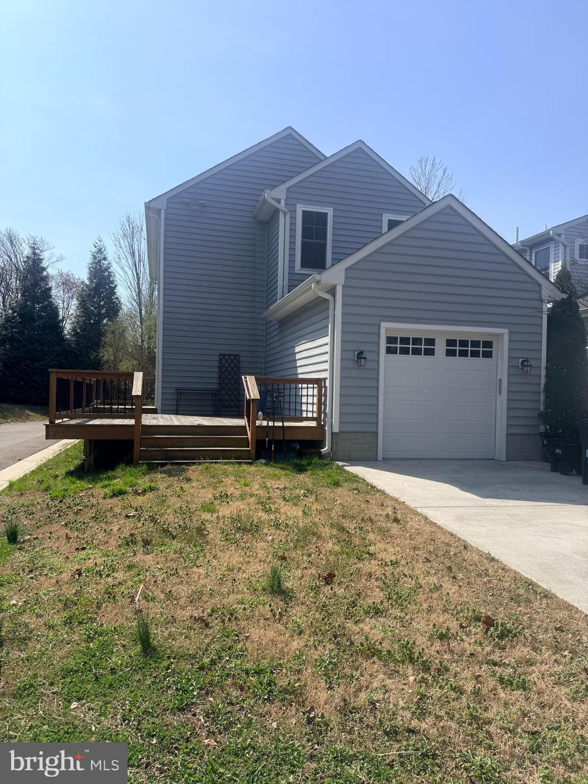 LOCUST COMMONS - Residential