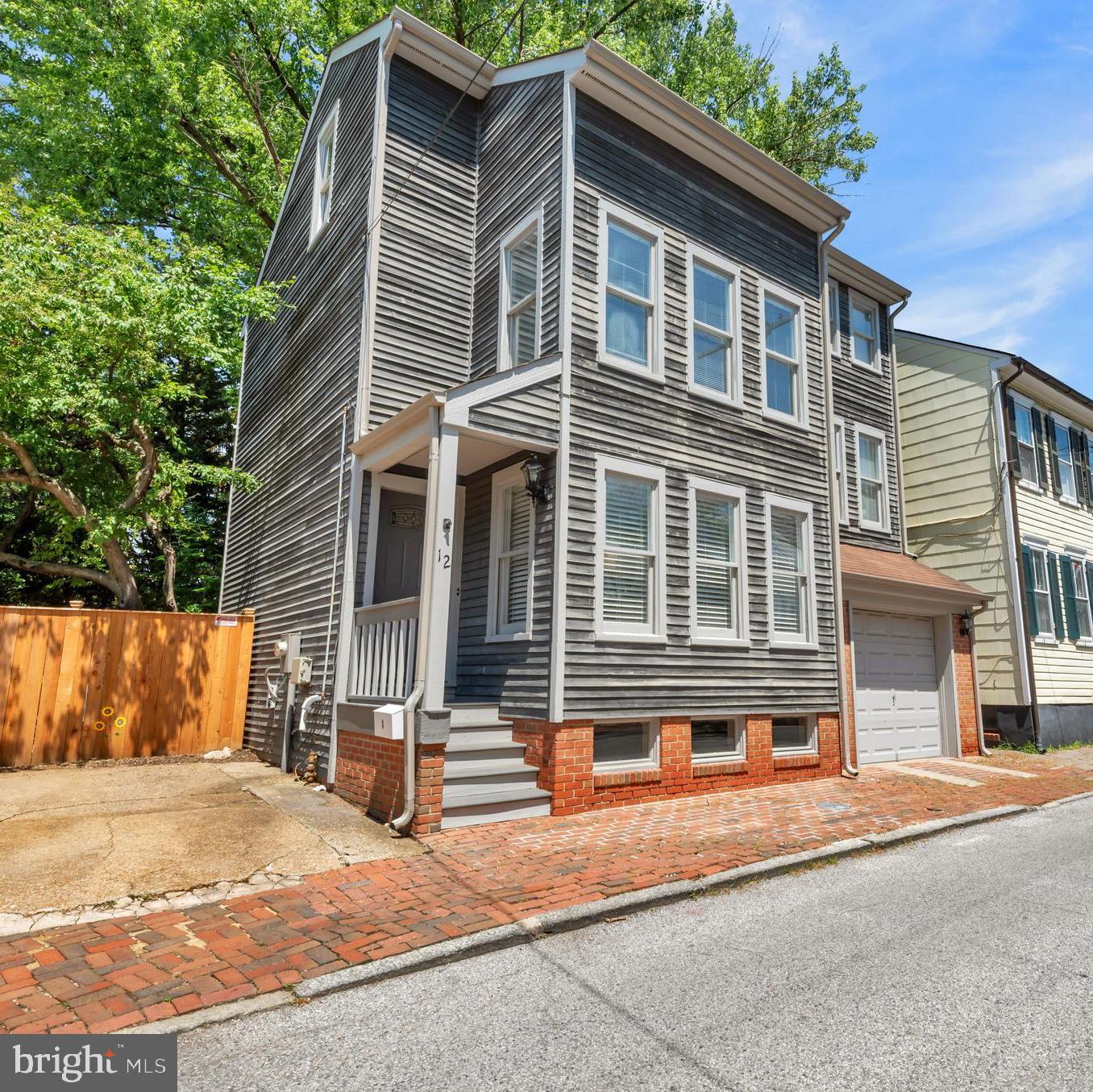 HISTORIC DISTRICT - Residential