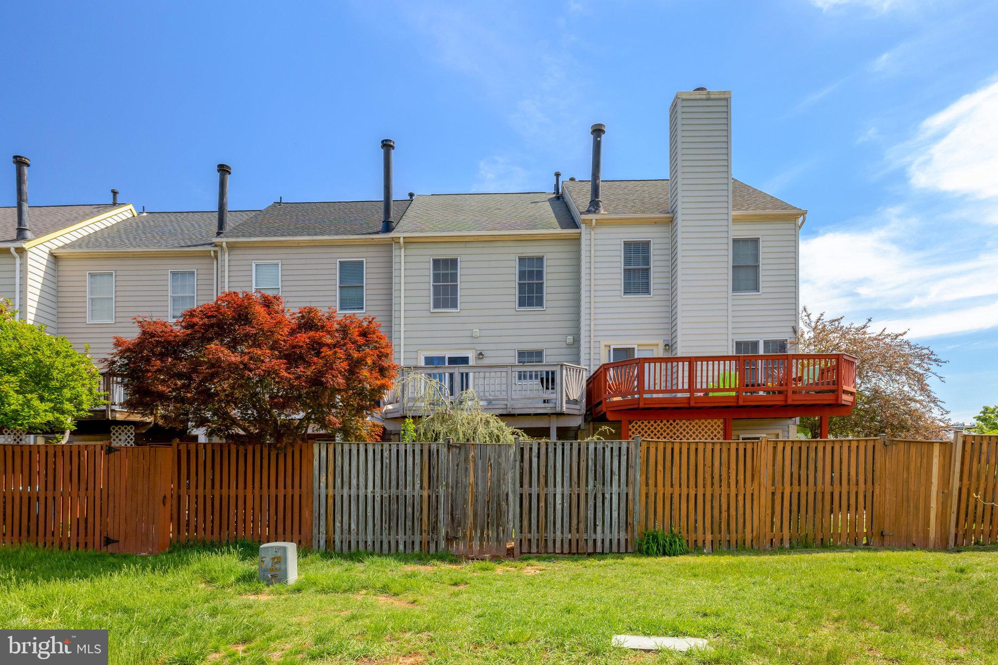 ASHBURN VILLAGE - Residential