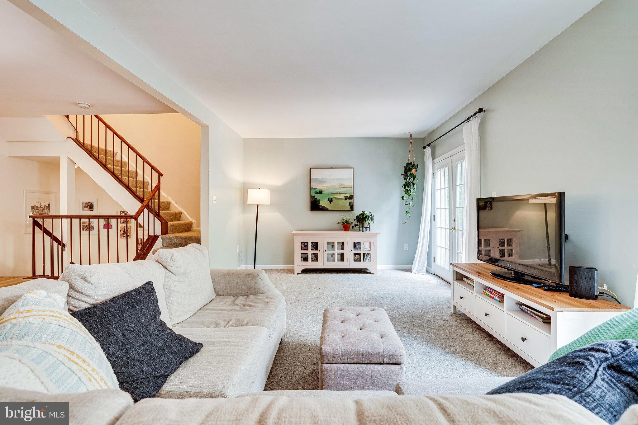 ASHBURN VILLAGE - Residential