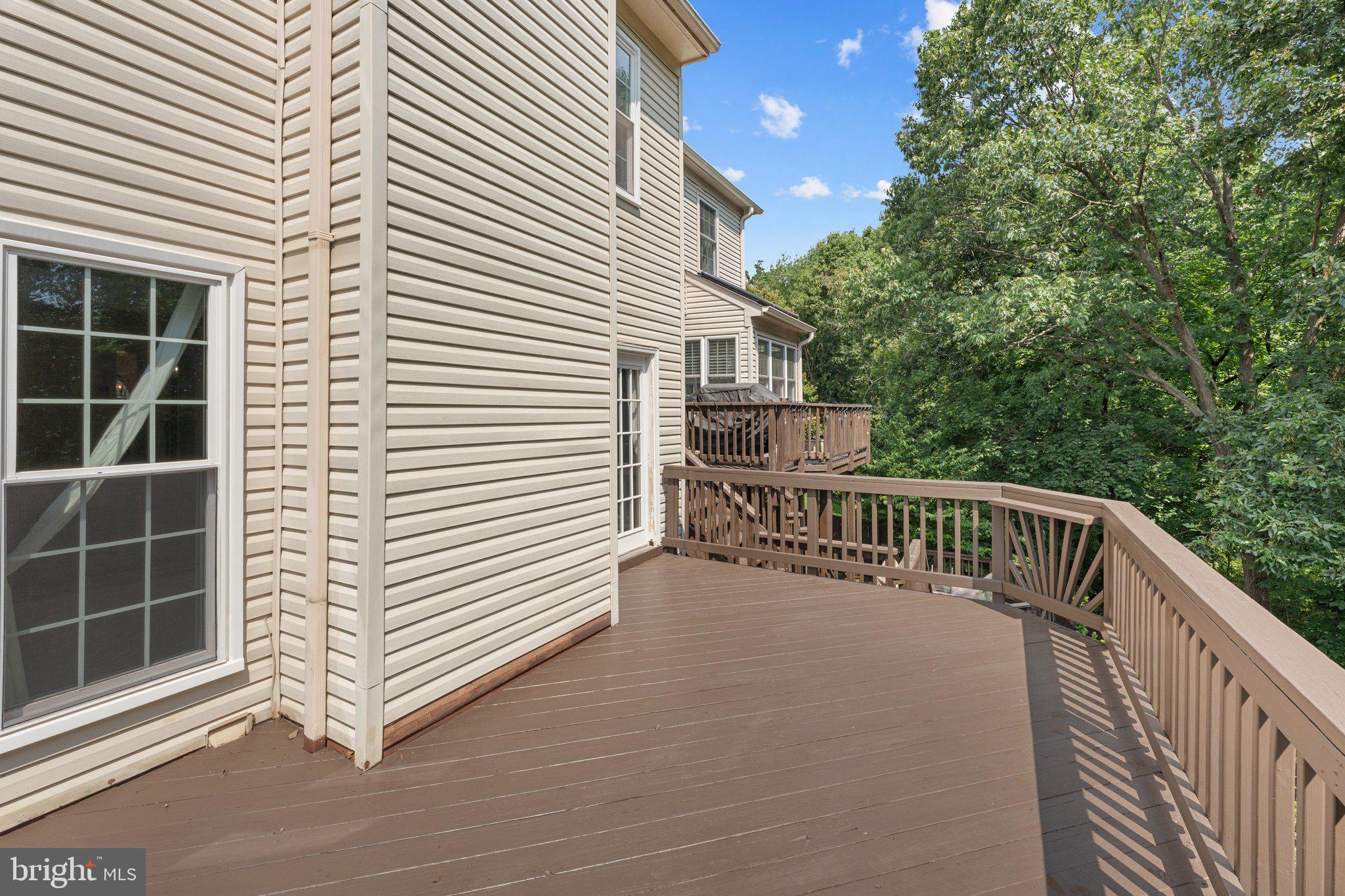 ASHBURN VILLAGE - Residential