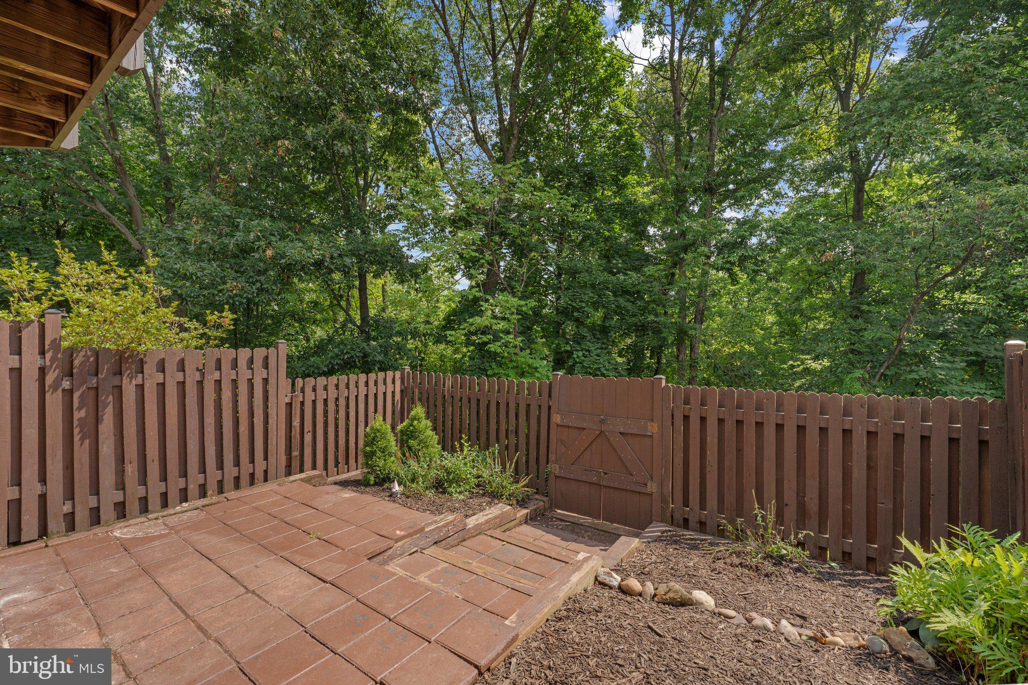 ASHBURN VILLAGE - Residential