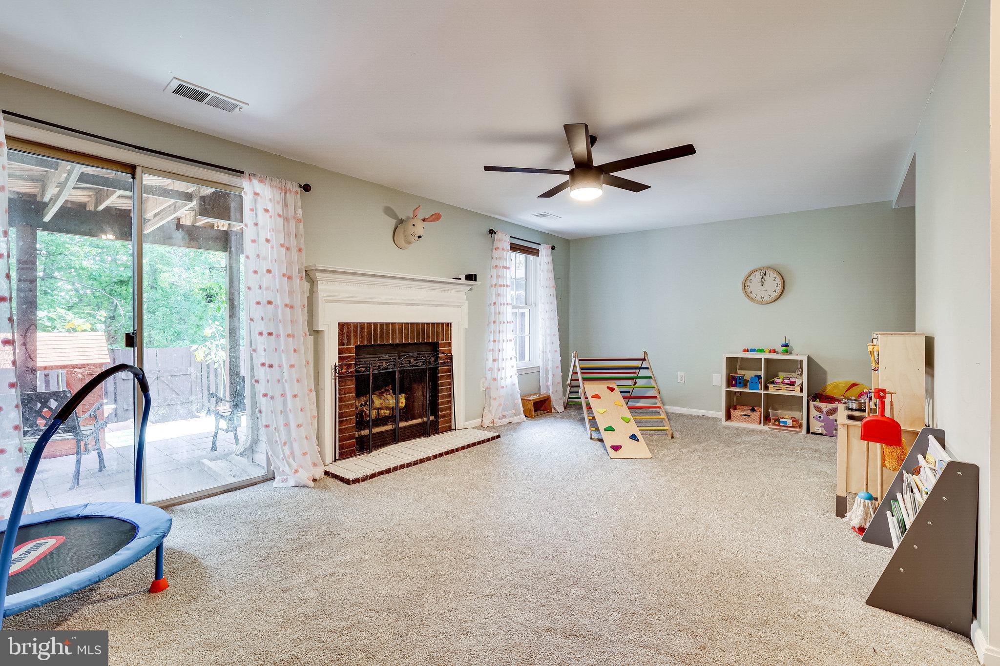 ASHBURN VILLAGE - Residential