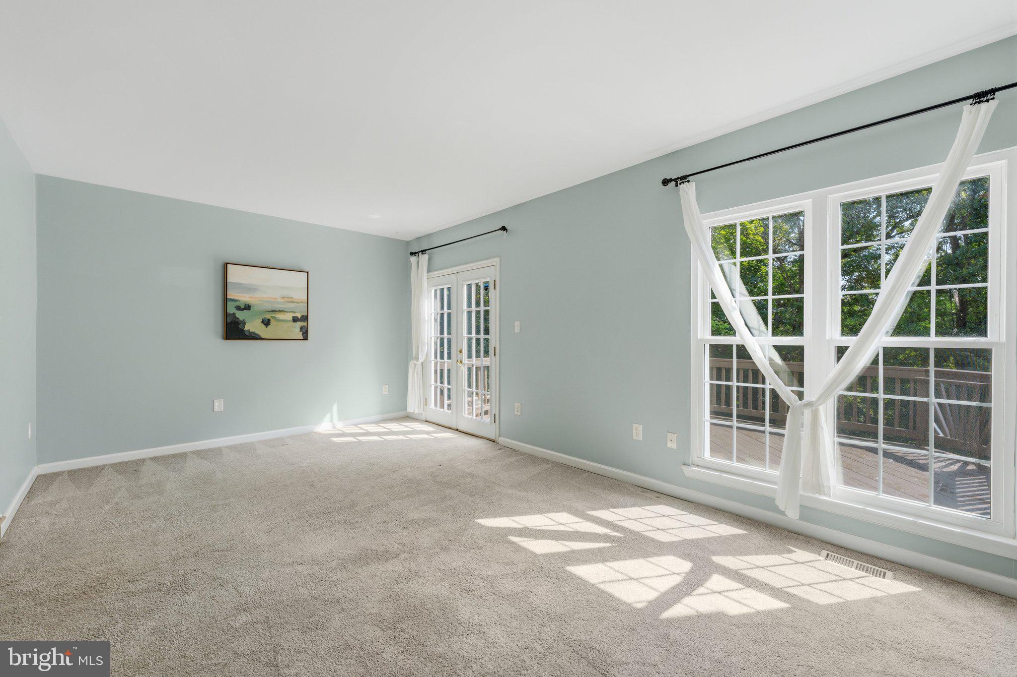 ASHBURN VILLAGE - Residential