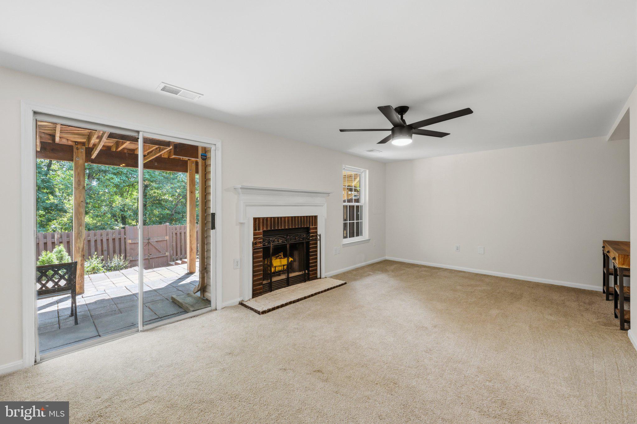 ASHBURN VILLAGE - Residential
