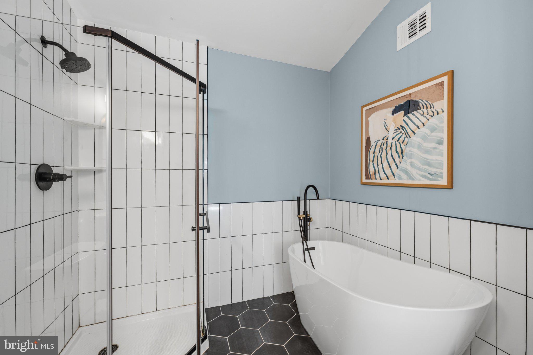 ASHBURN VILLAGE - Residential