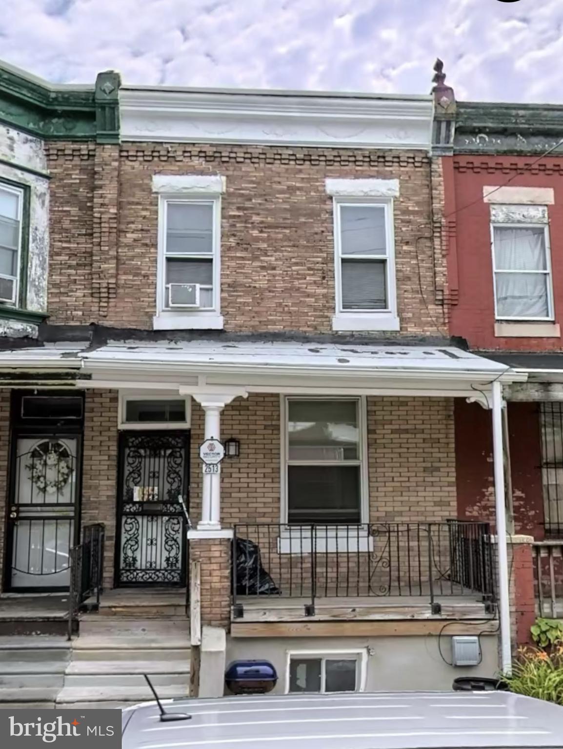 STRAWBERRY MANSION - Residential Income