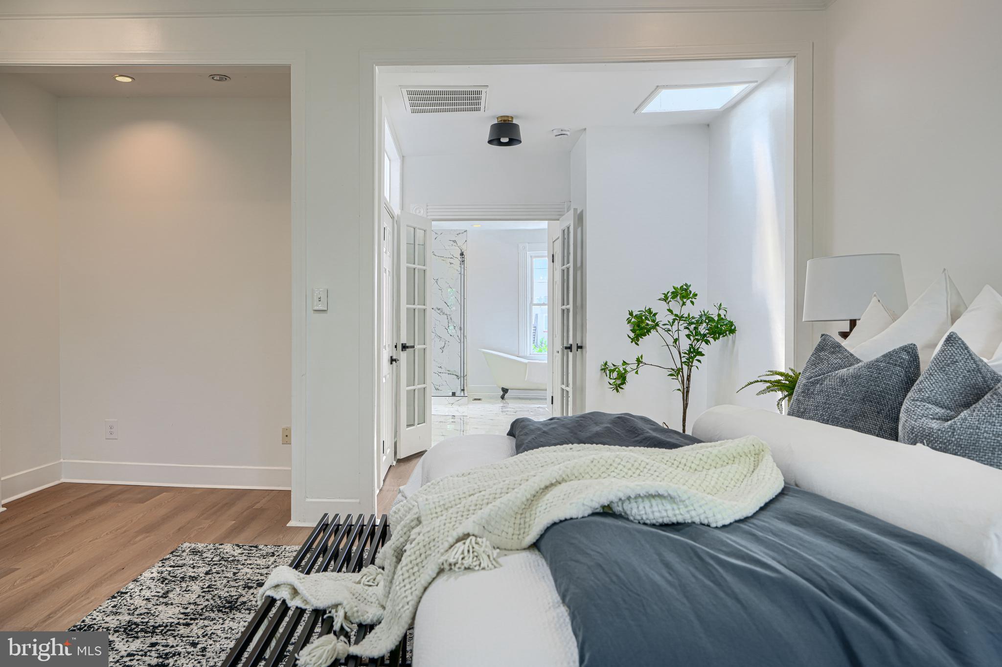 RESERVOIR HILL - Residential