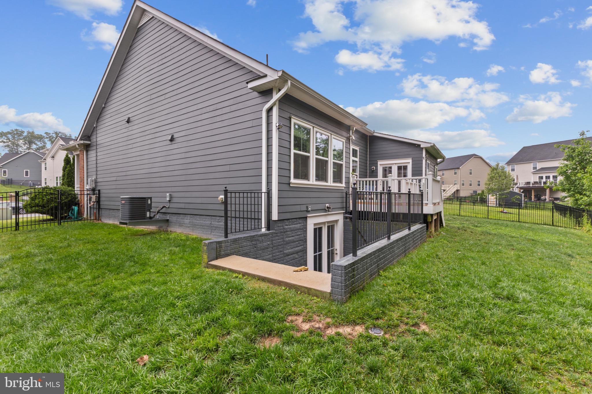 POTOMAC SHORES - Residential