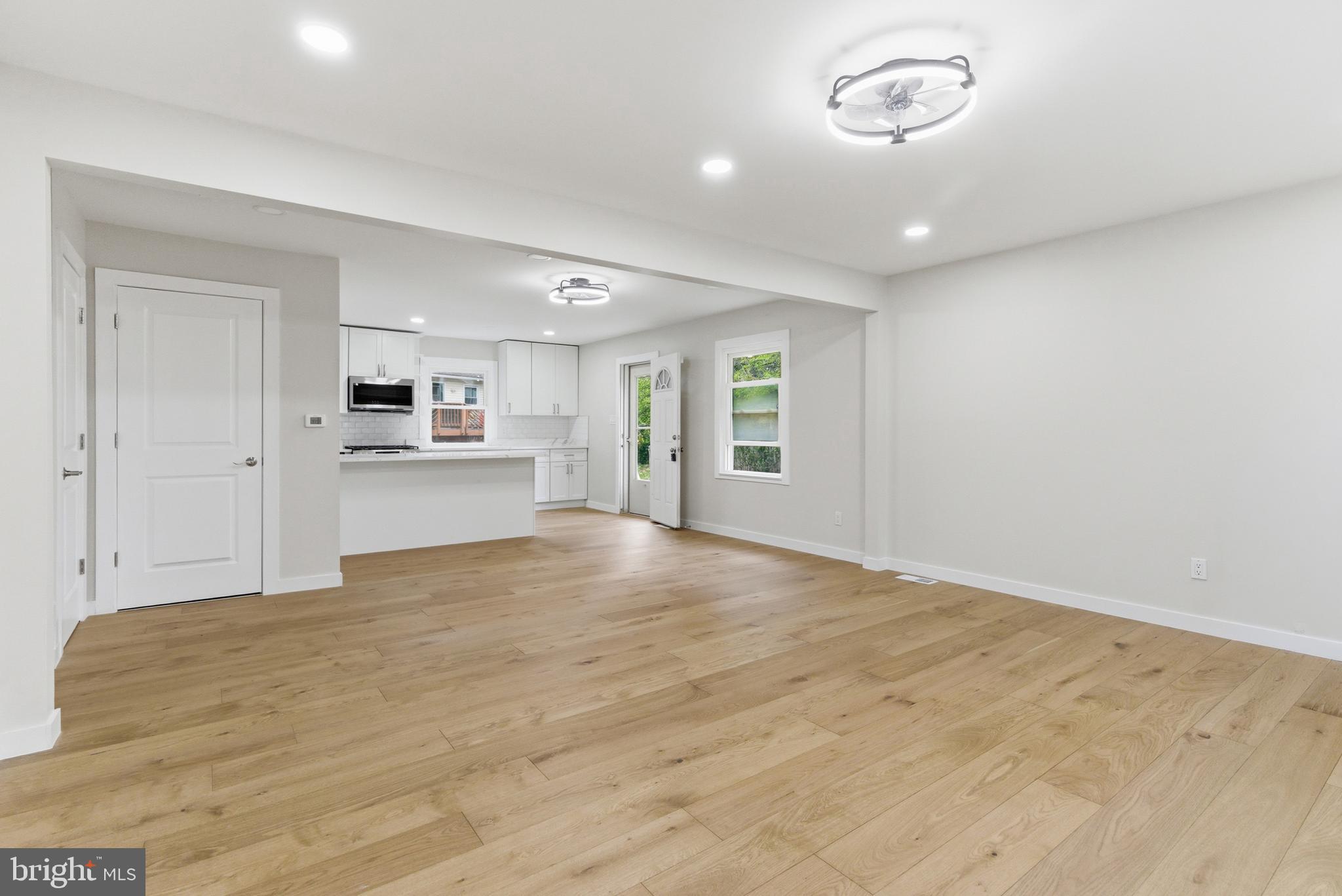 BROOKFIELD - Residential