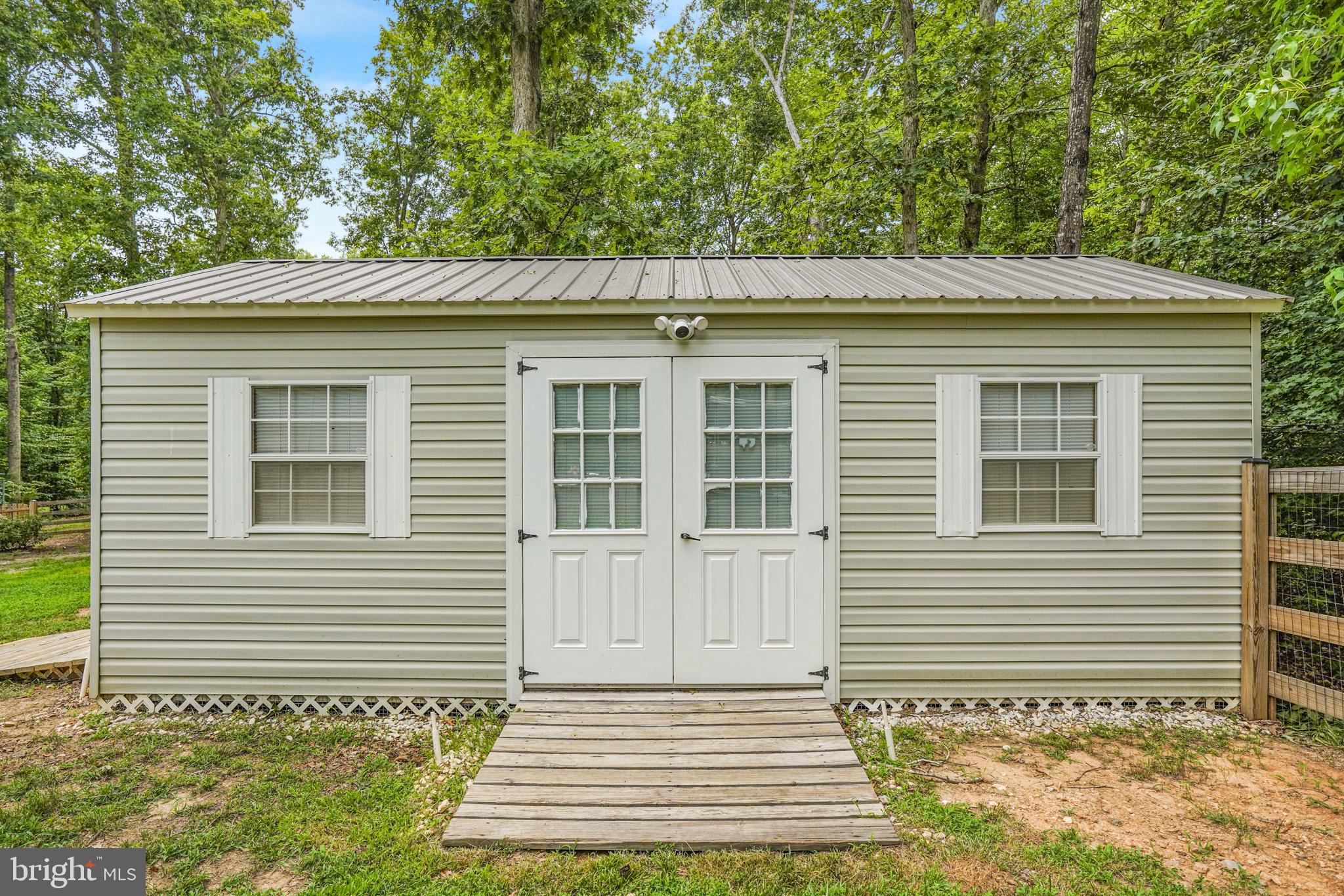 AMBER OAKS - Residential