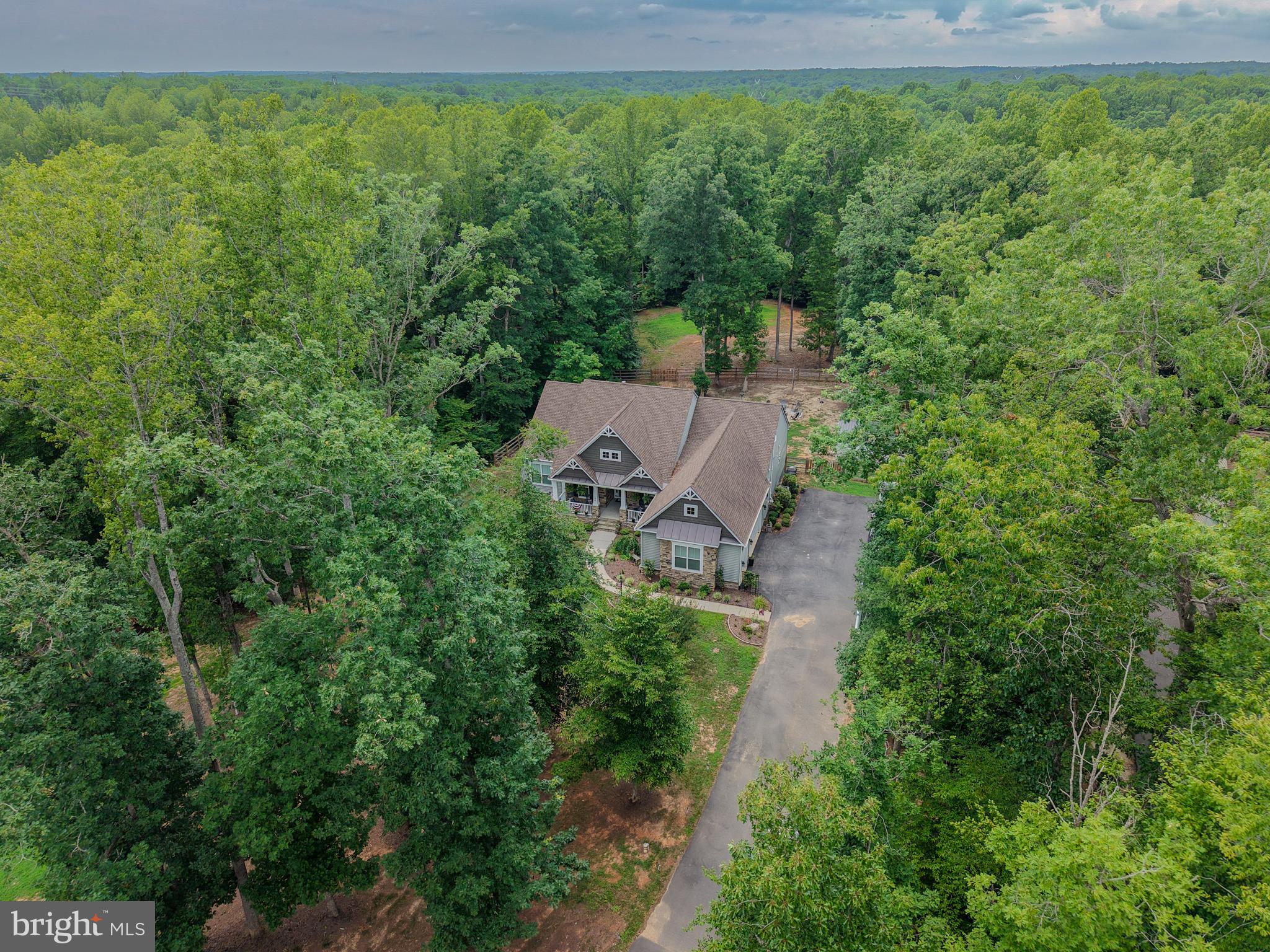 AMBER OAKS - Residential