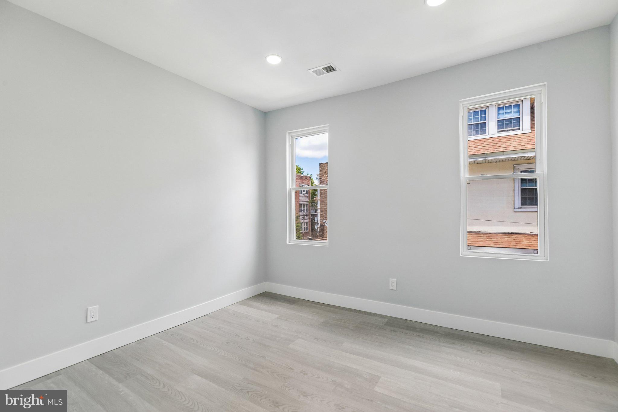OAK LANE - Residential