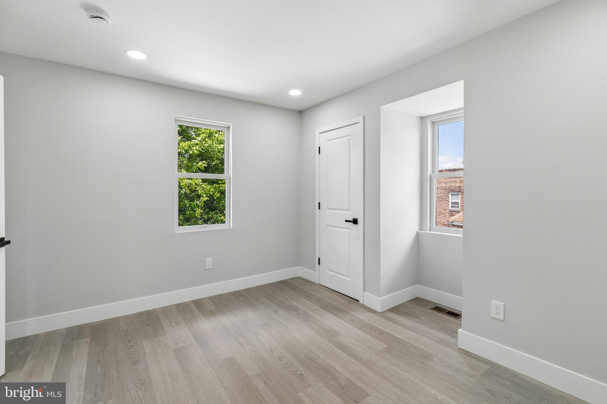 OAK LANE - Residential