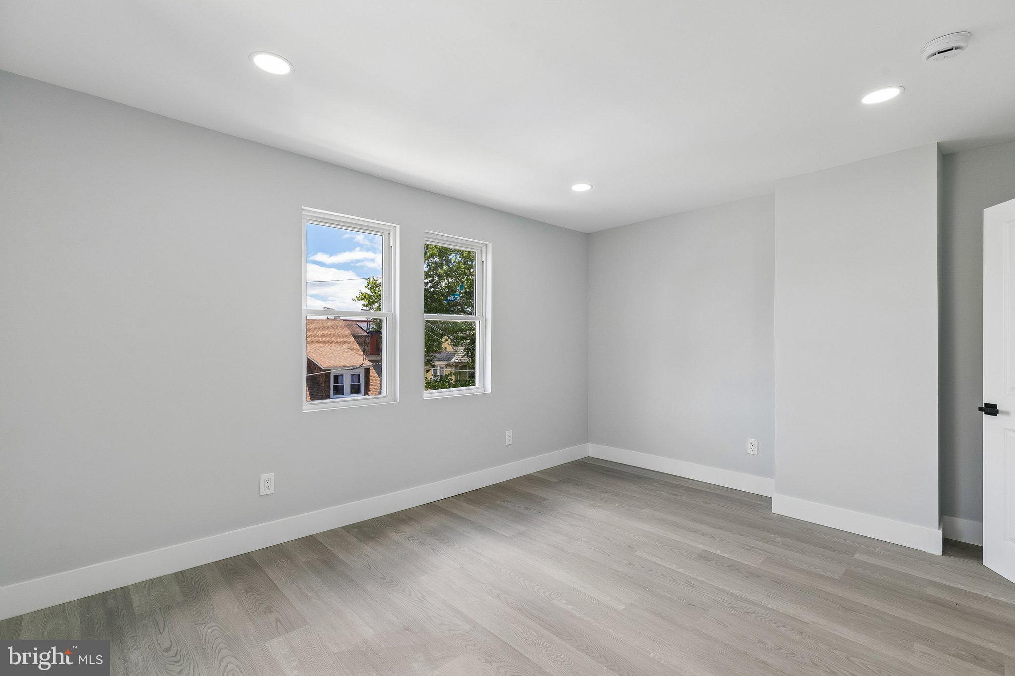 OAK LANE - Residential