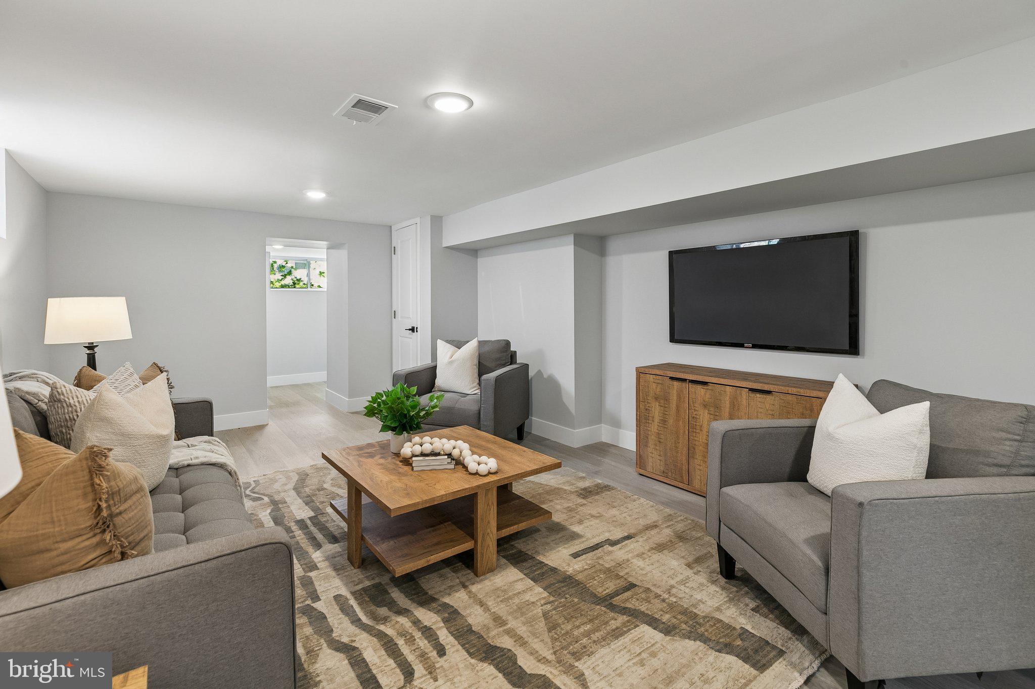 OAK LANE - Residential