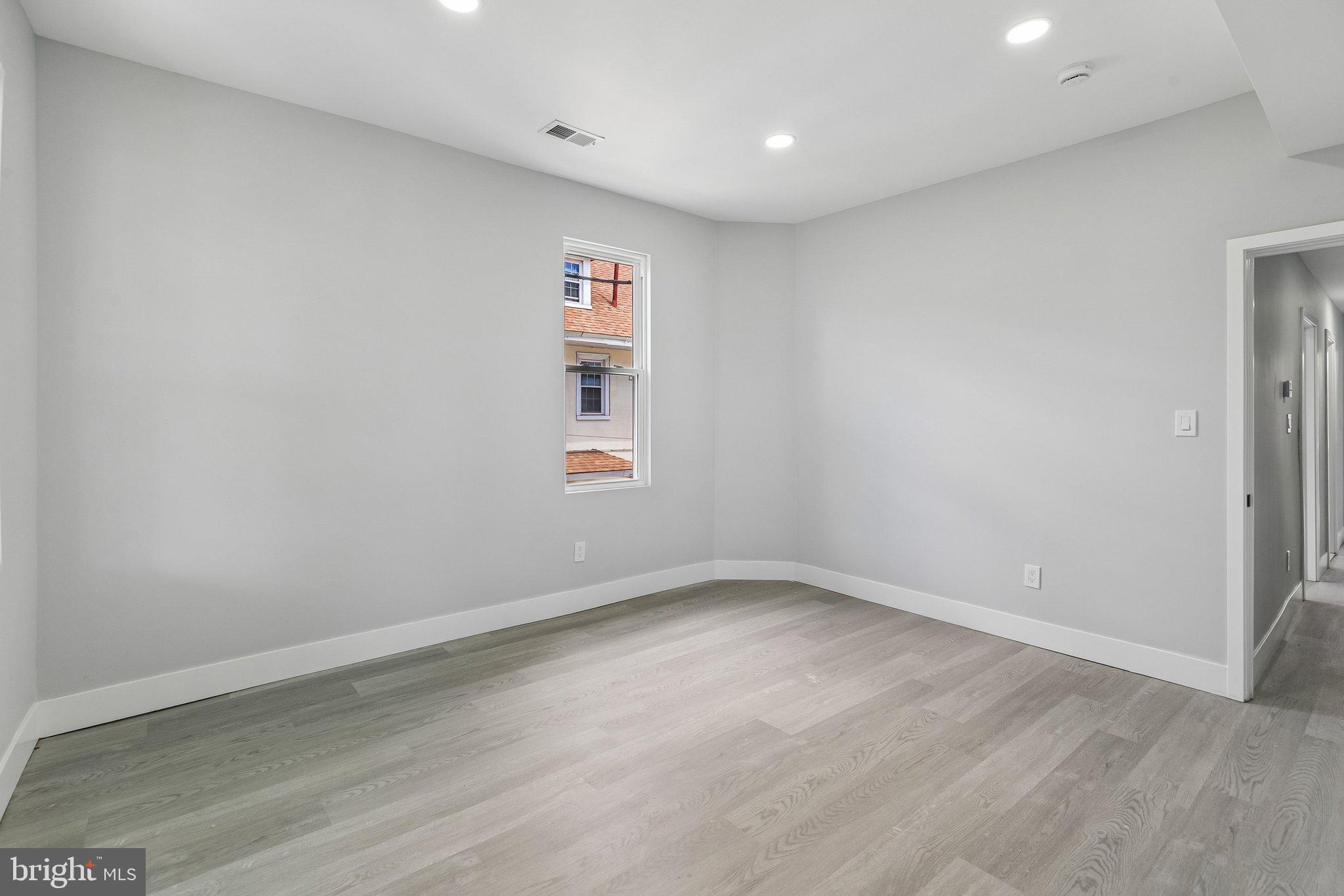OAK LANE - Residential