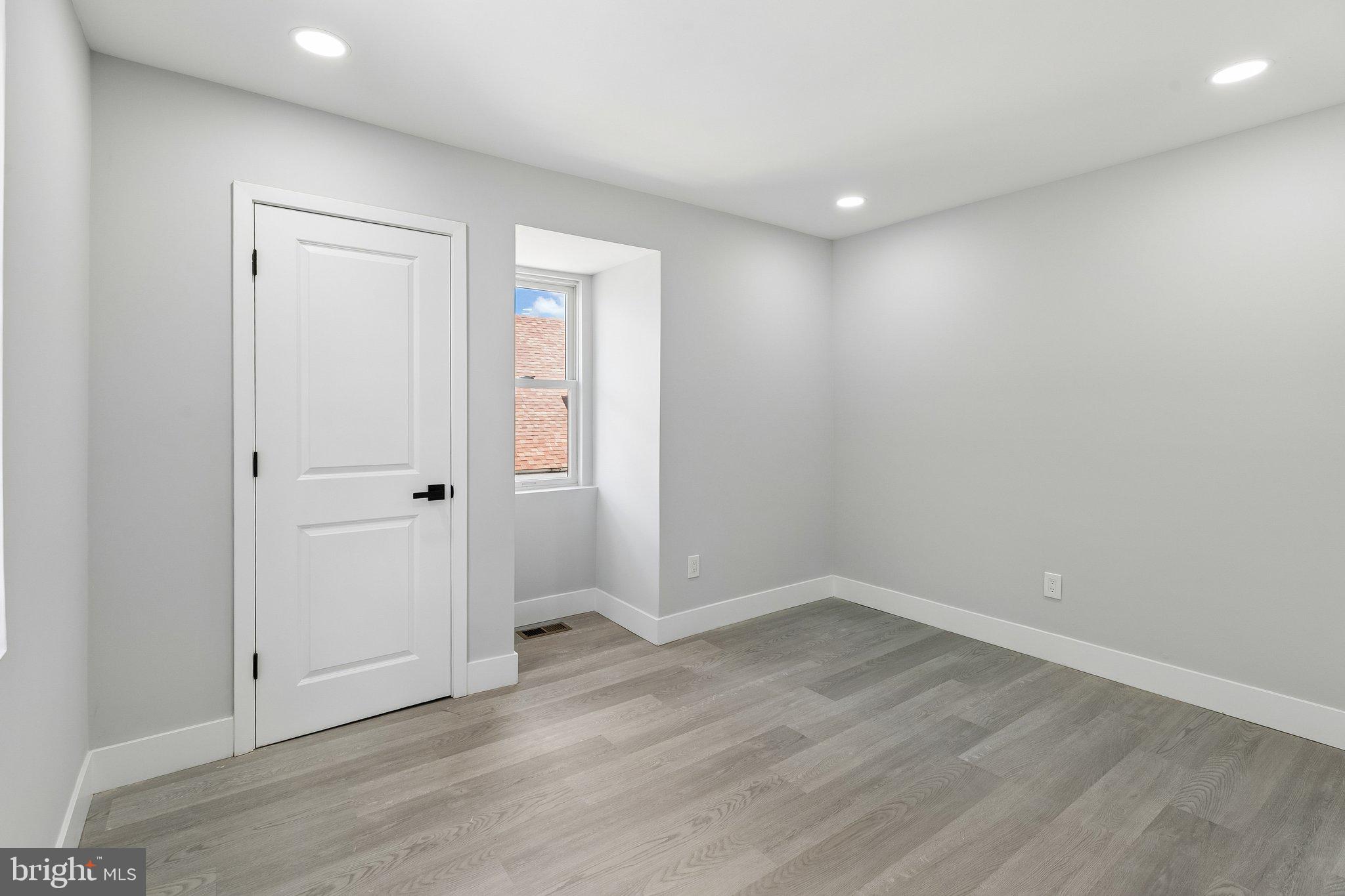 OAK LANE - Residential