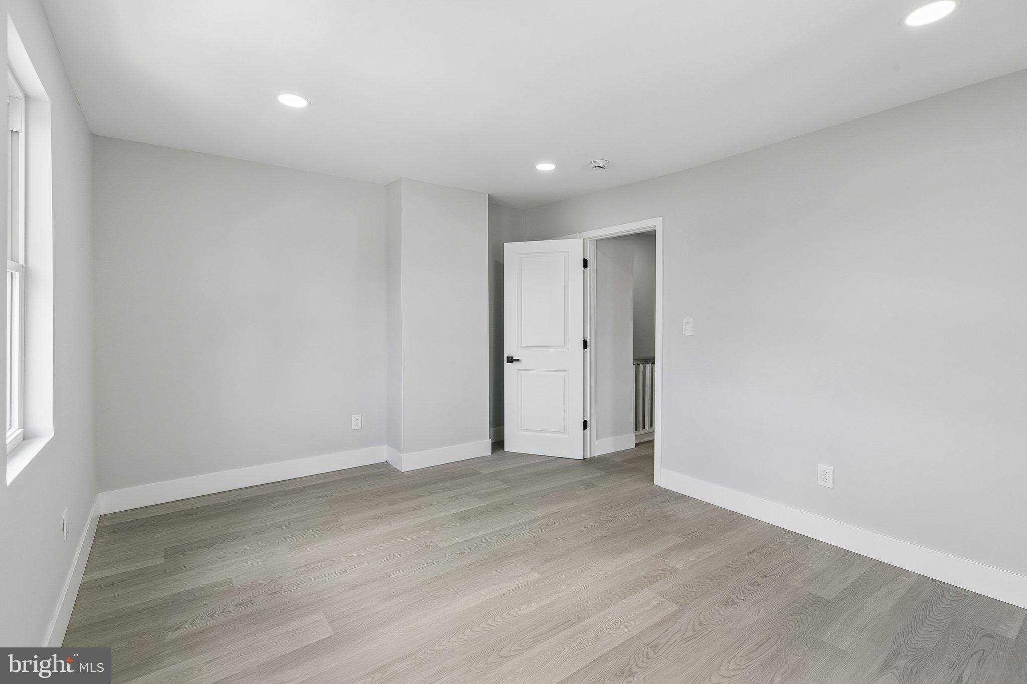 OAK LANE - Residential