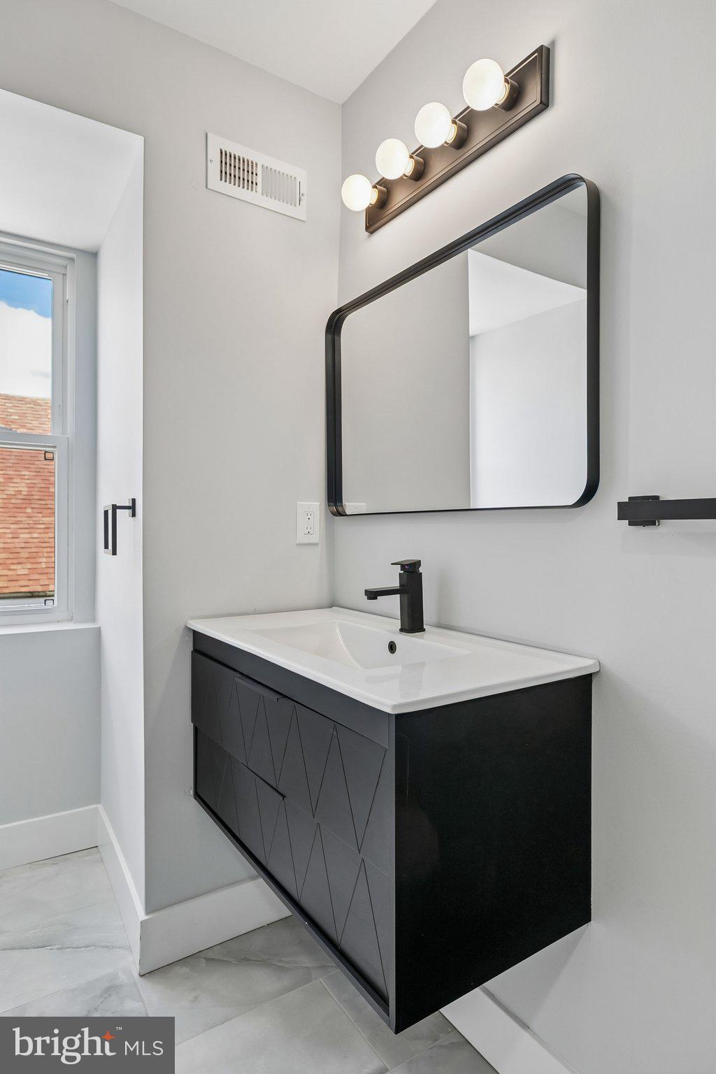 OAK LANE - Residential