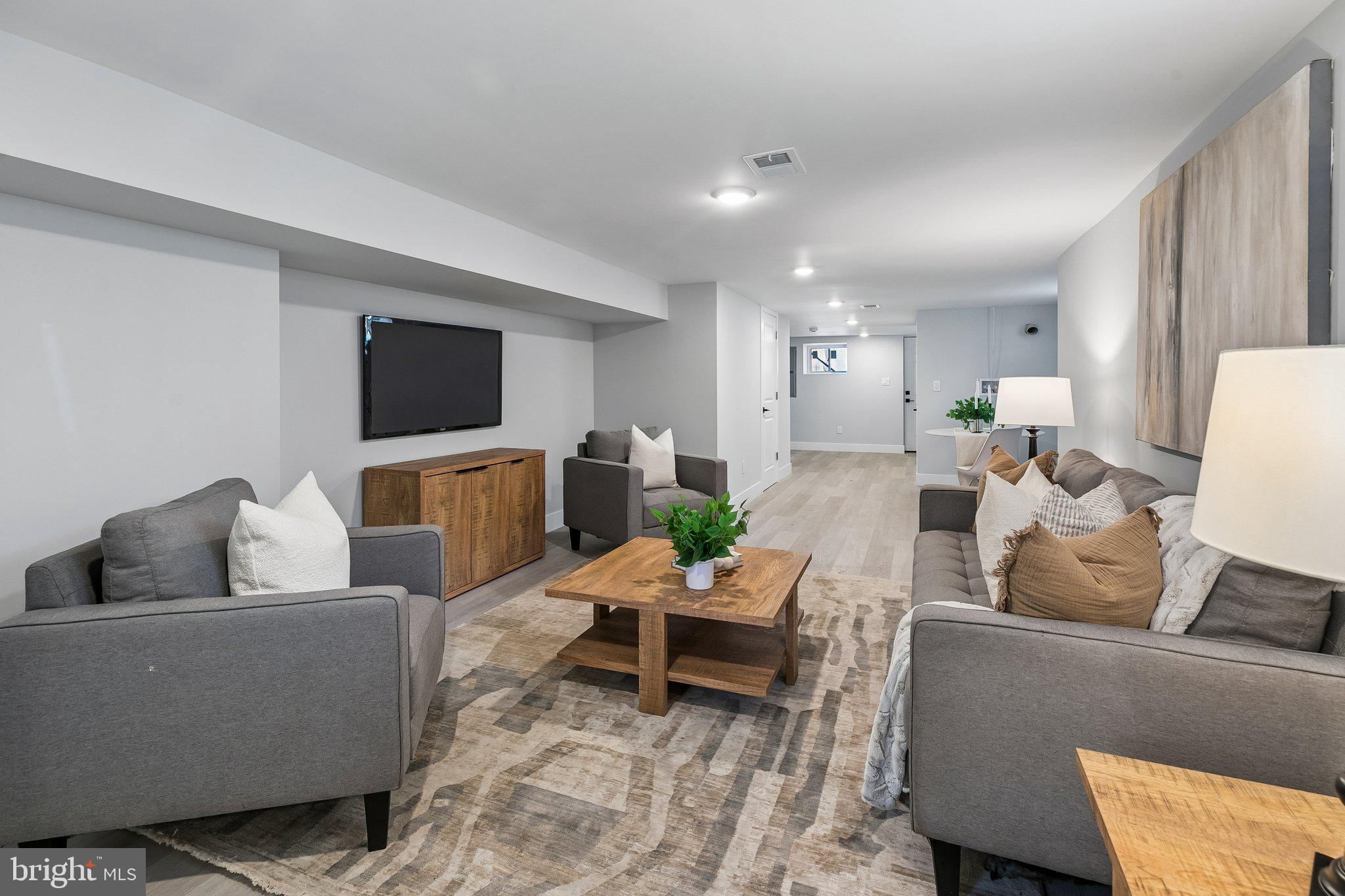 OAK LANE - Residential