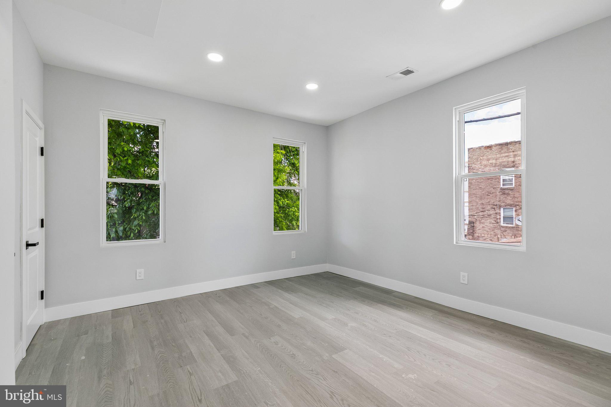 OAK LANE - Residential