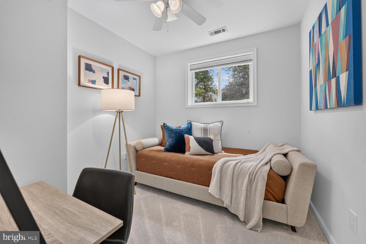 UNIVERSITY HILLS - Residential