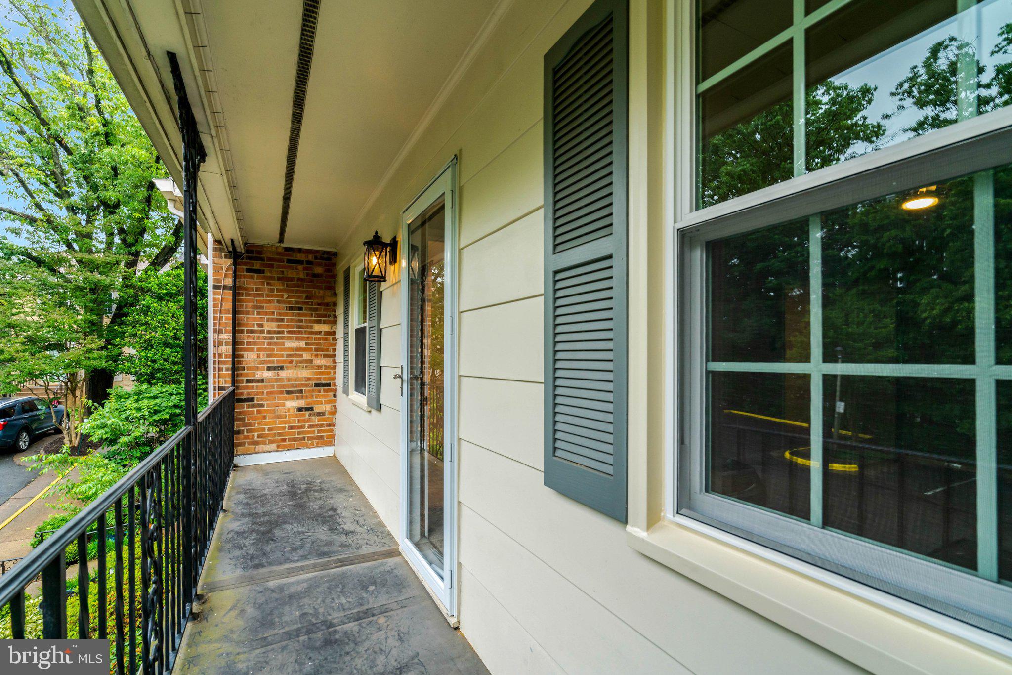 SEVEN OAKS - Residential