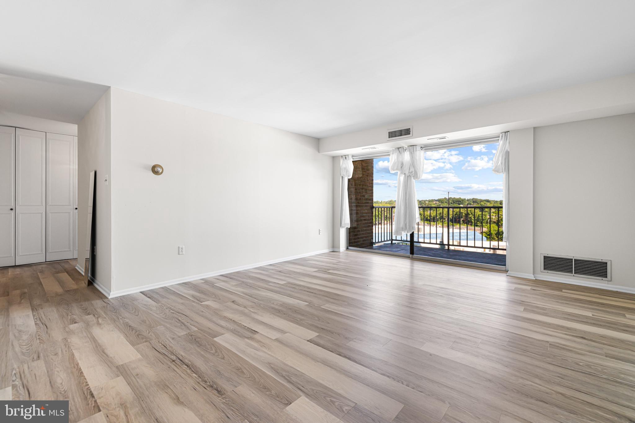 BEAVER HILL - Residential