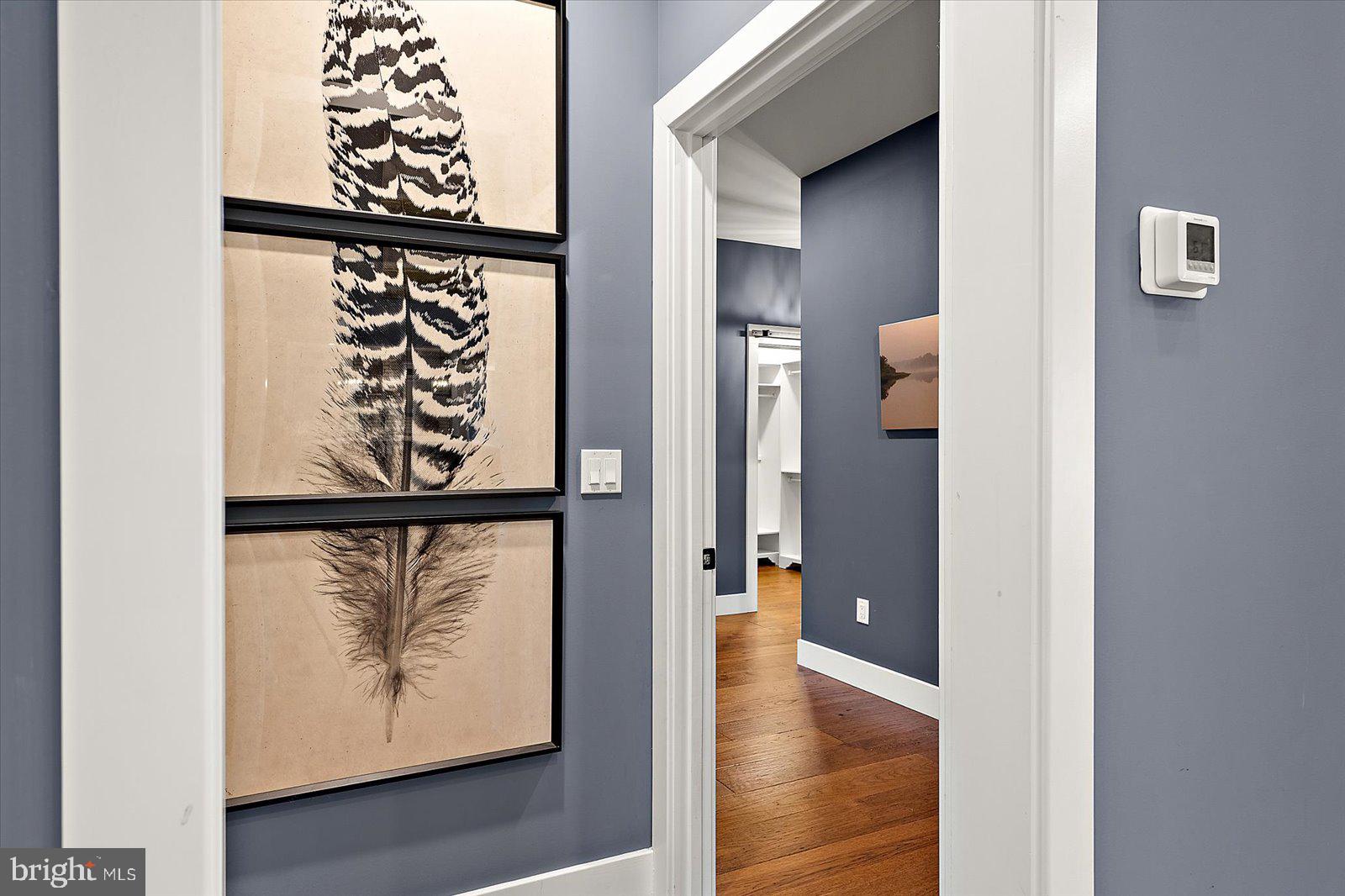 SHOWFIELD - Residential