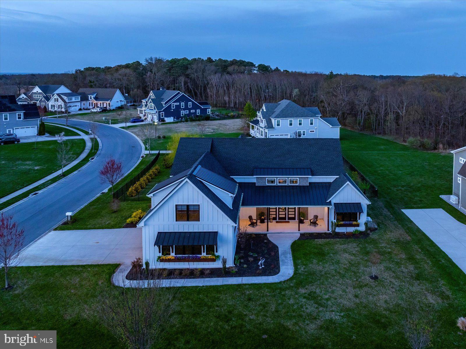 SHOWFIELD - Residential