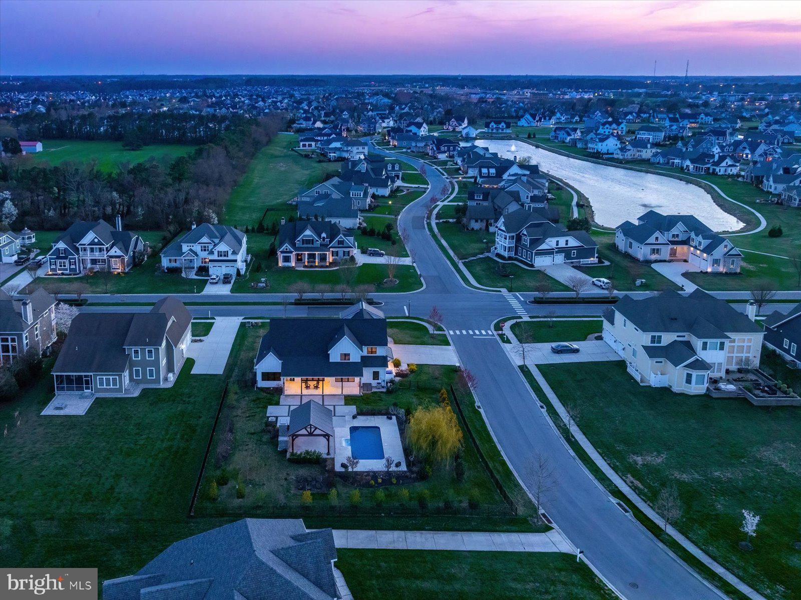 SHOWFIELD - Residential