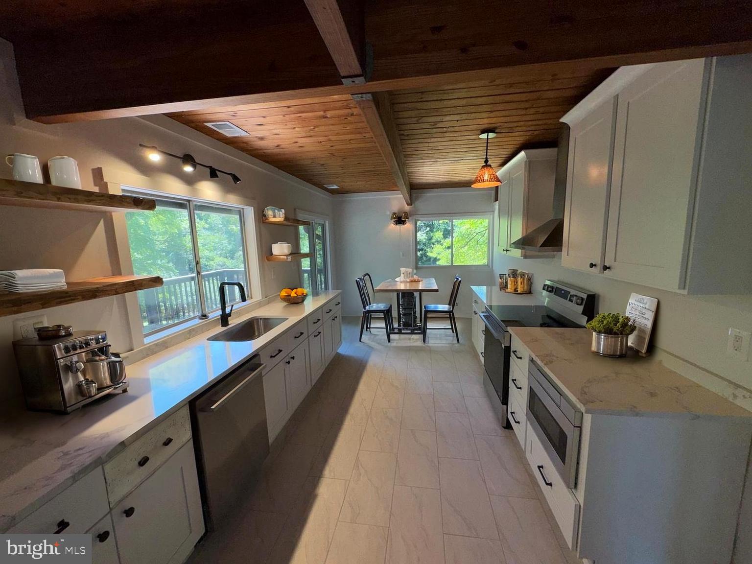 BROAD RUN FARMS - Residential