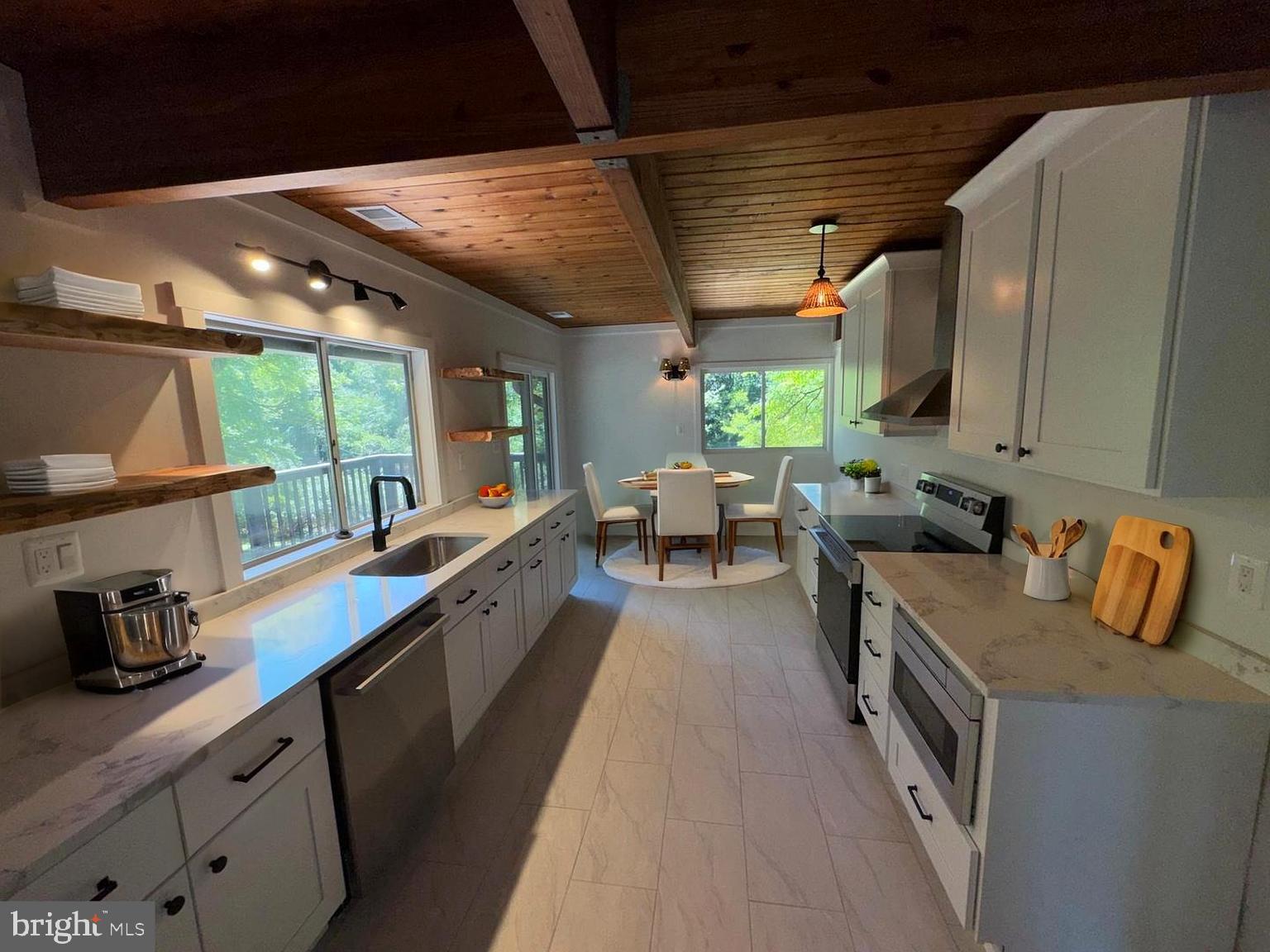 BROAD RUN FARMS - Residential