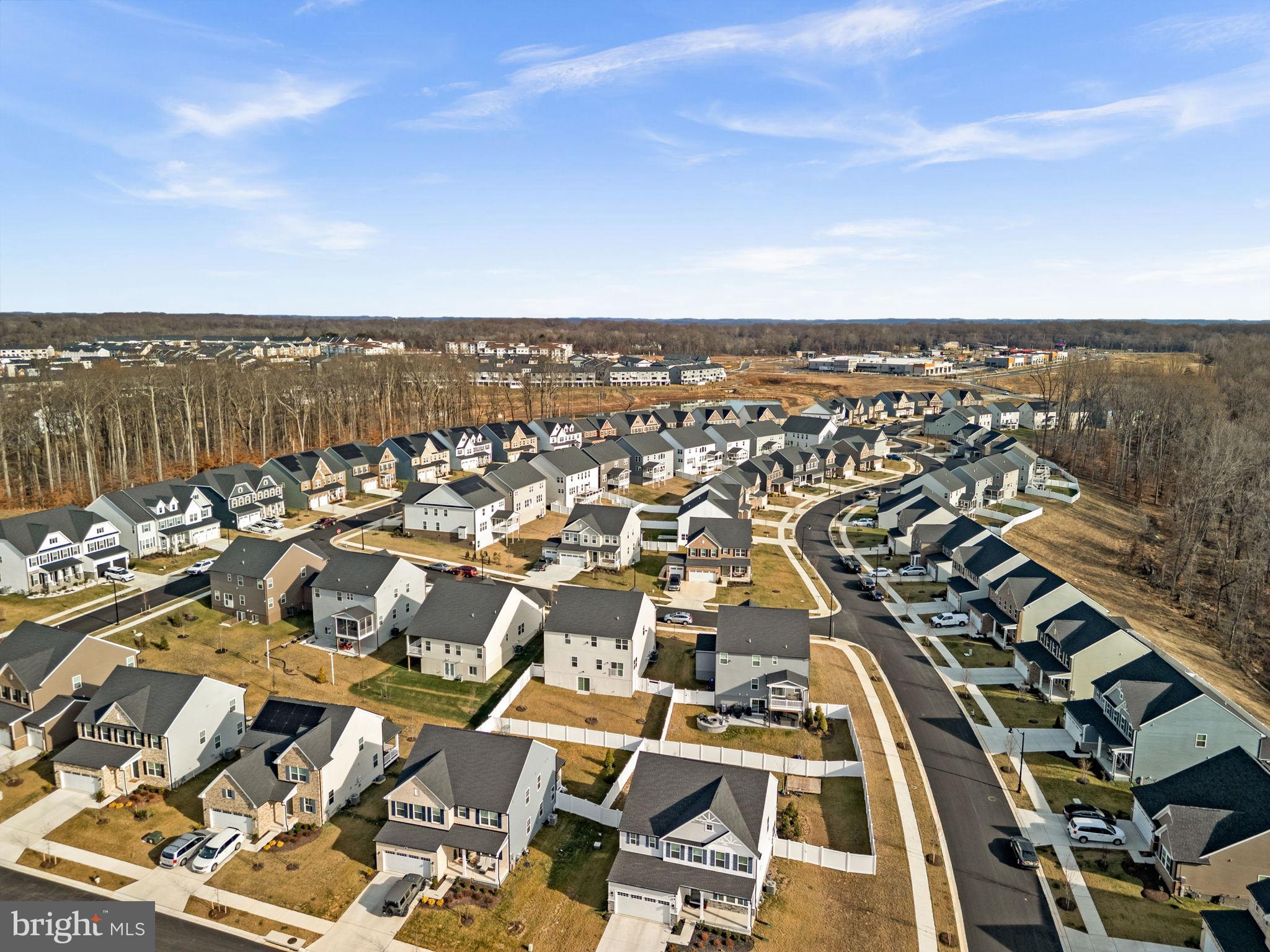 SOUTH LAKE - Residential