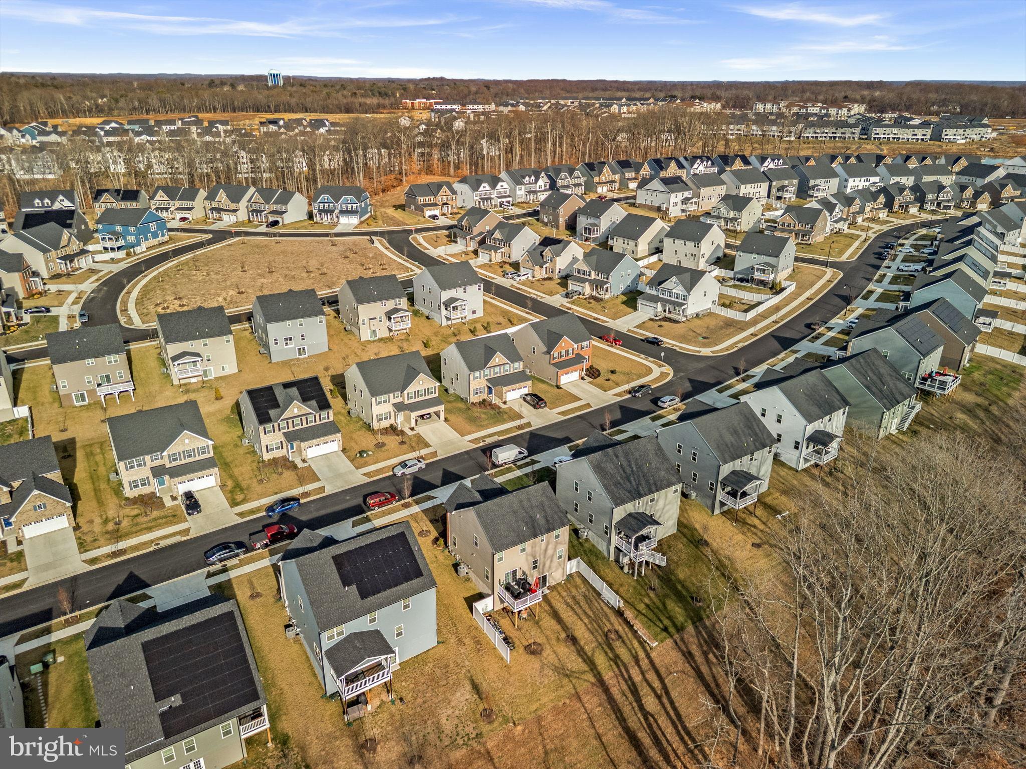 SOUTH LAKE - Residential
