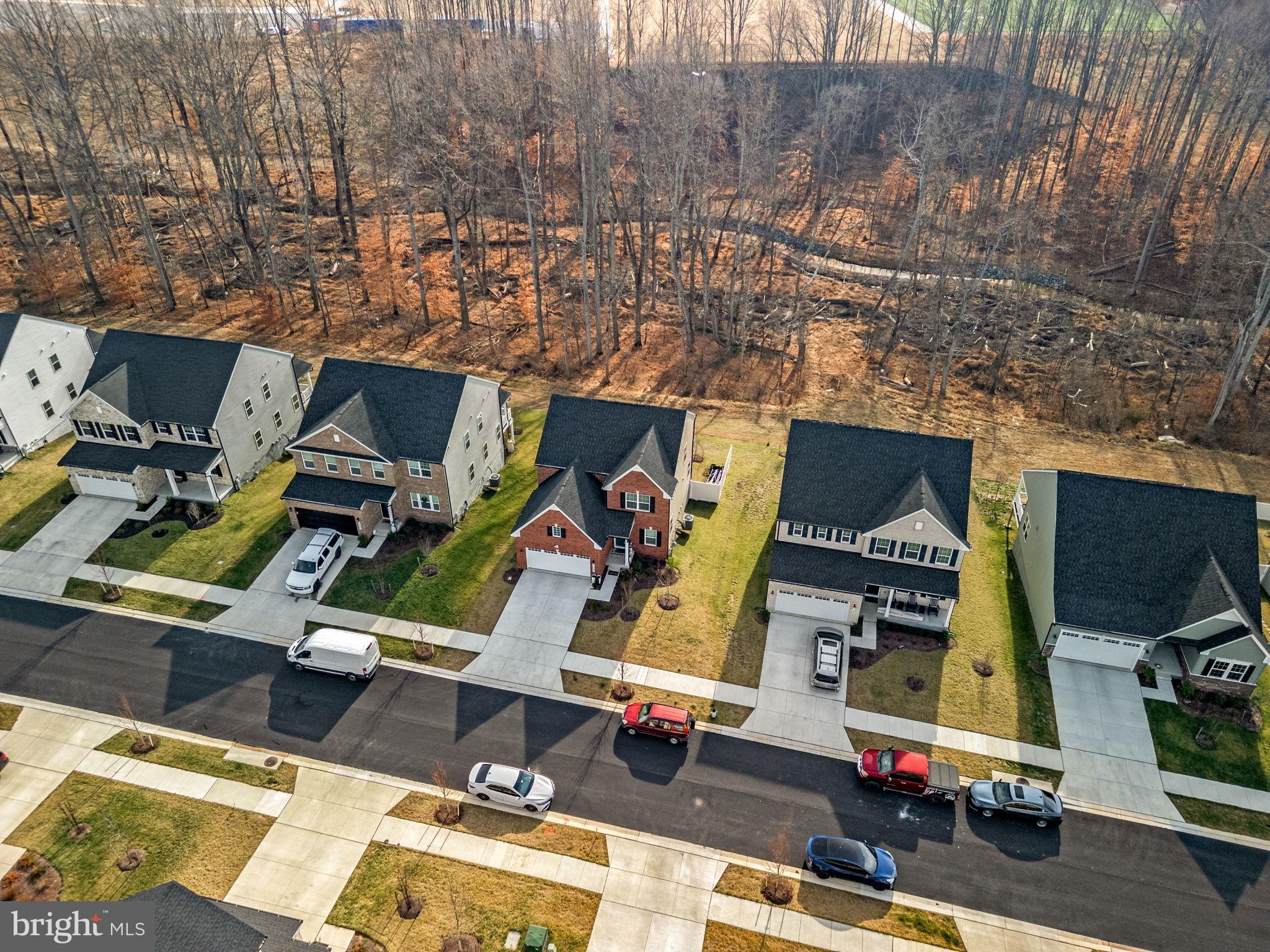 SOUTH LAKE - Residential