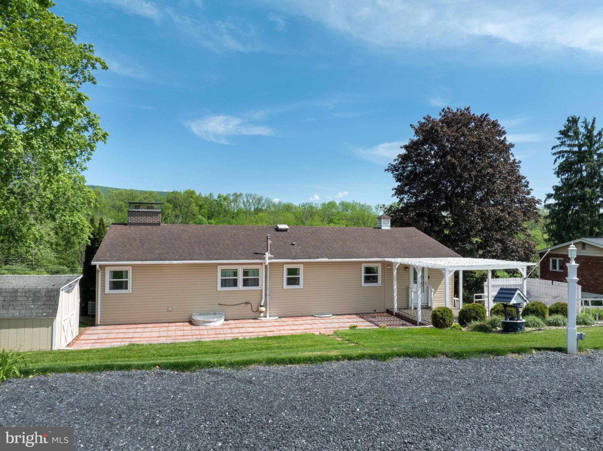 HOUSERVILLE - Residential