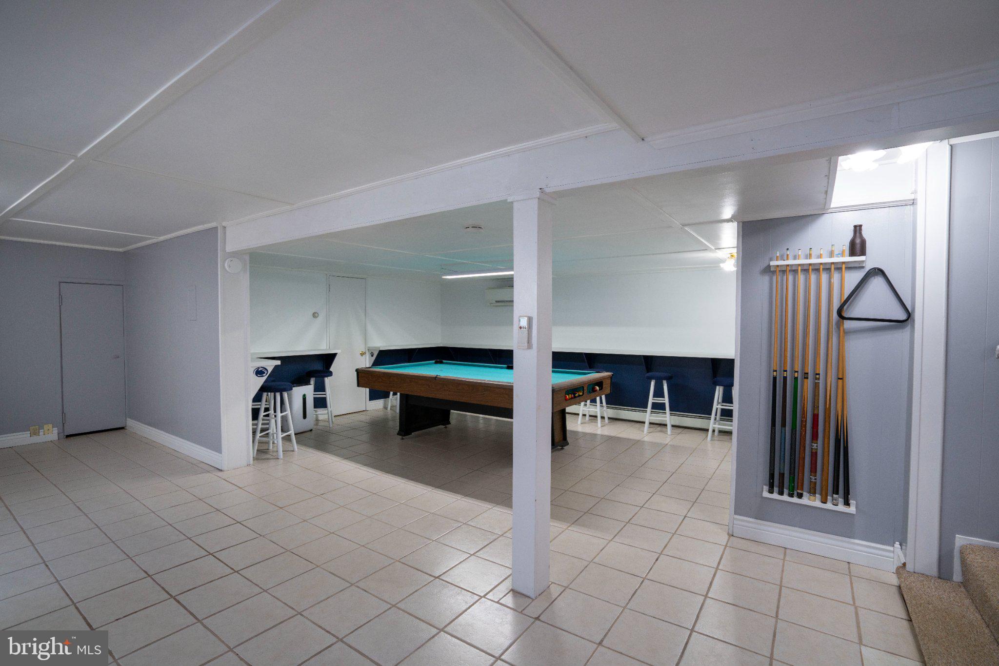 HOUSERVILLE - Residential