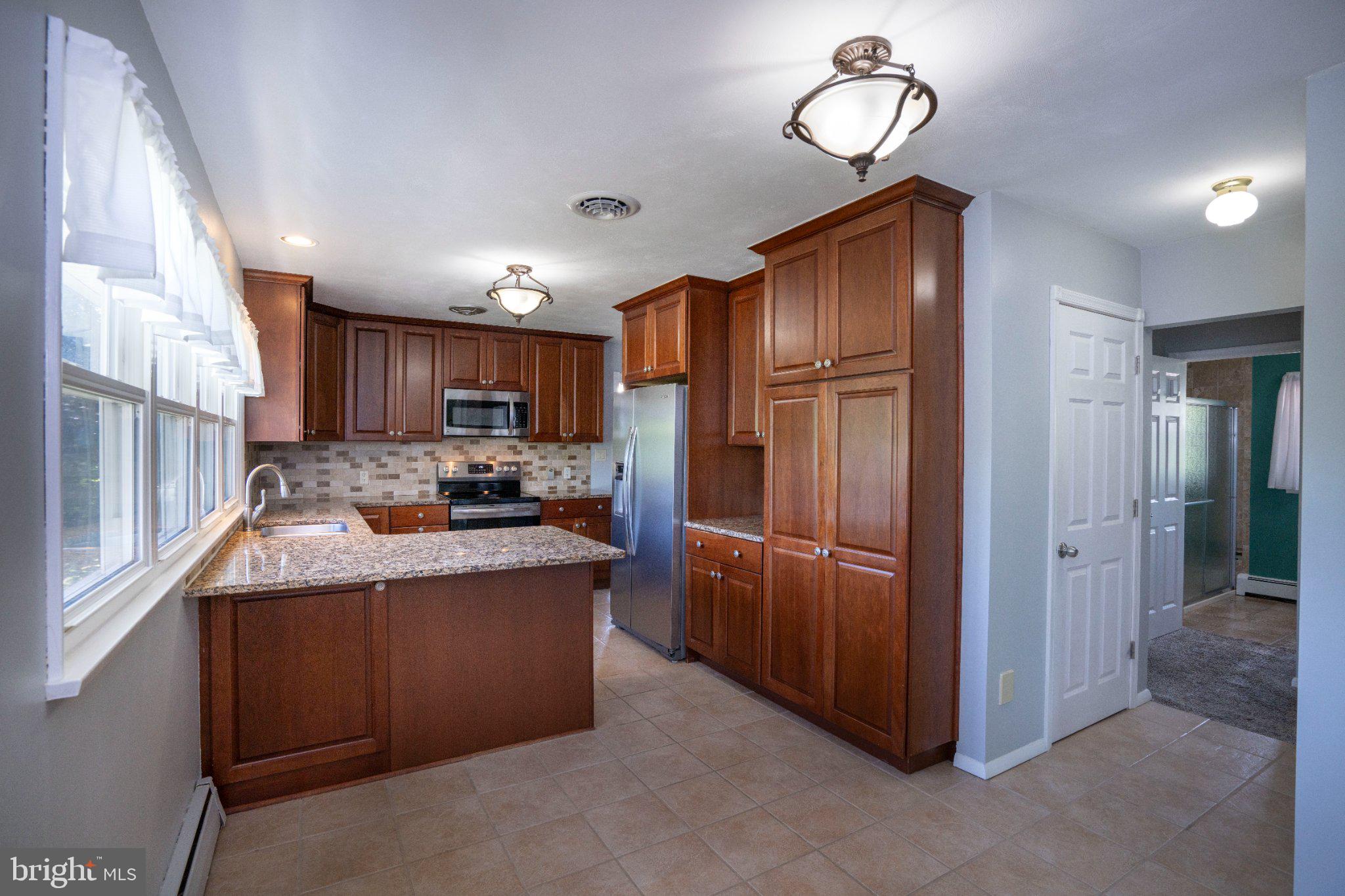HOUSERVILLE - Residential