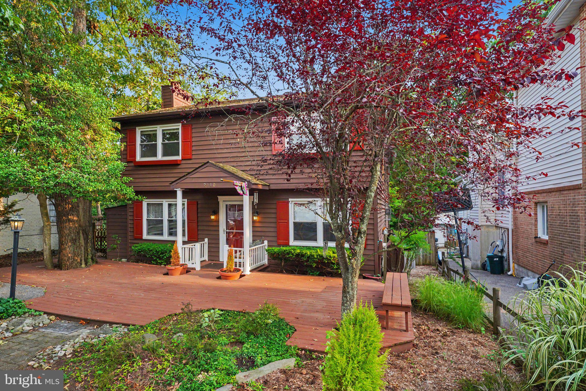 WOODLAND BEACH - Residential