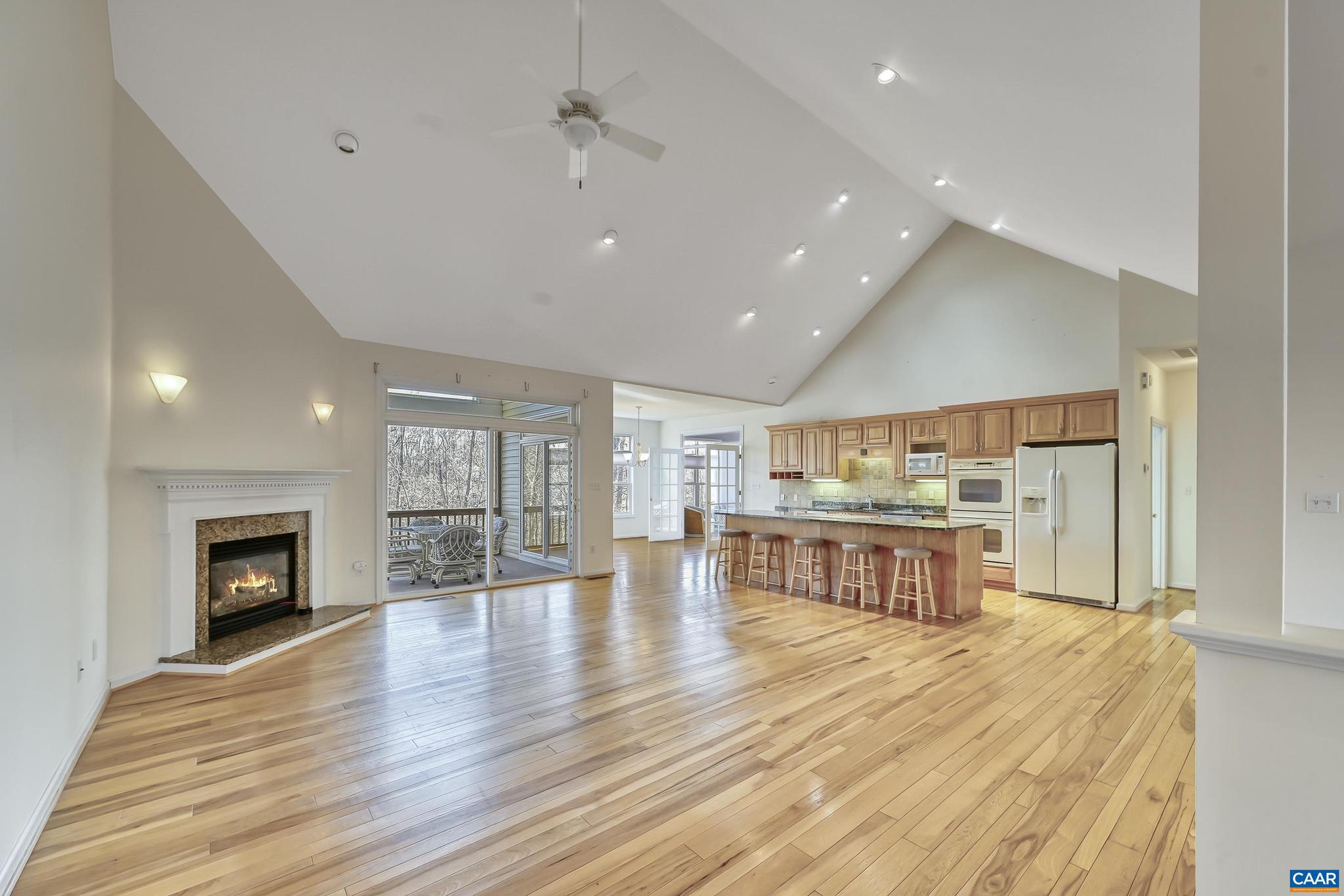 LAKE MONTICELLO - Residential