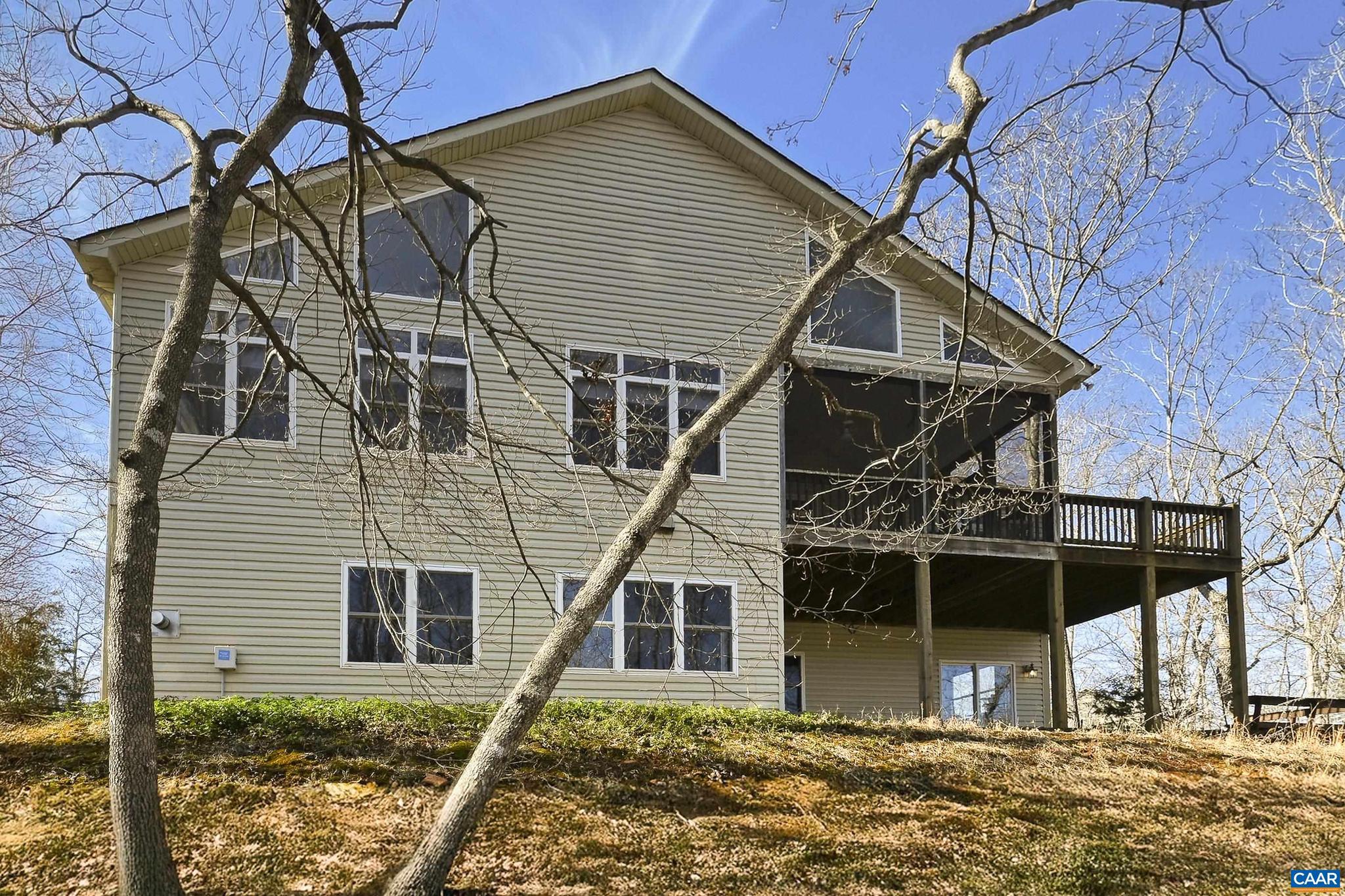 LAKE MONTICELLO - Residential
