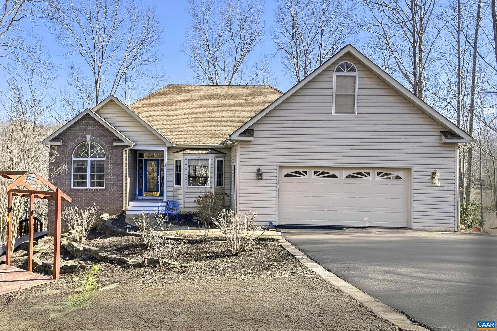 LAKE MONTICELLO - Residential