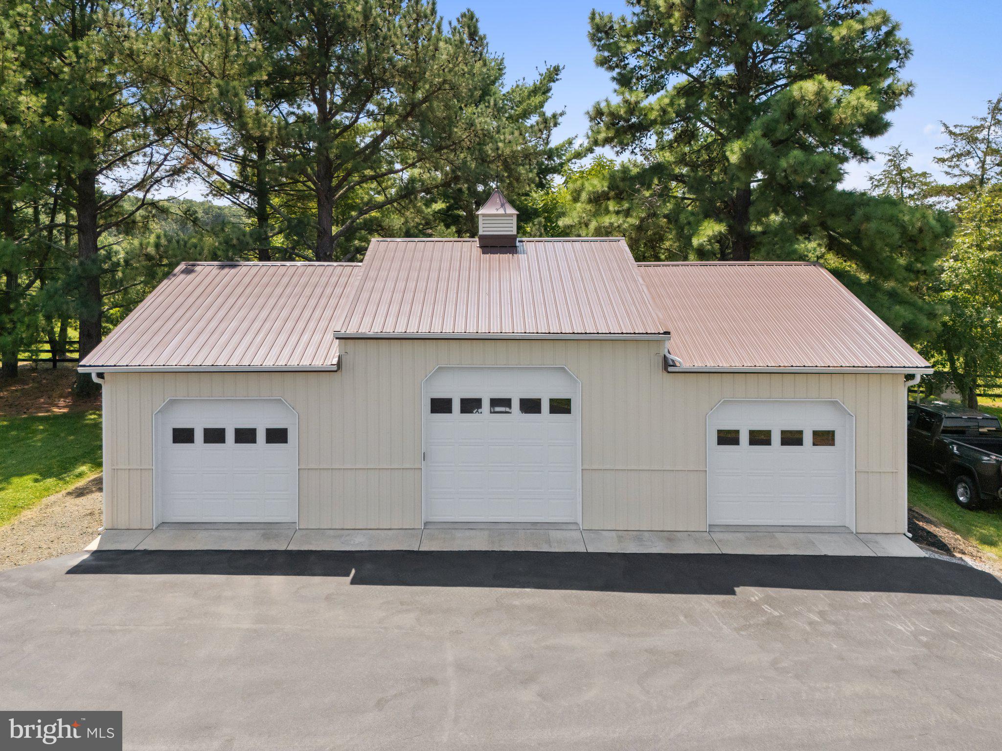 SADDLE RIDGE FARMS - Residential